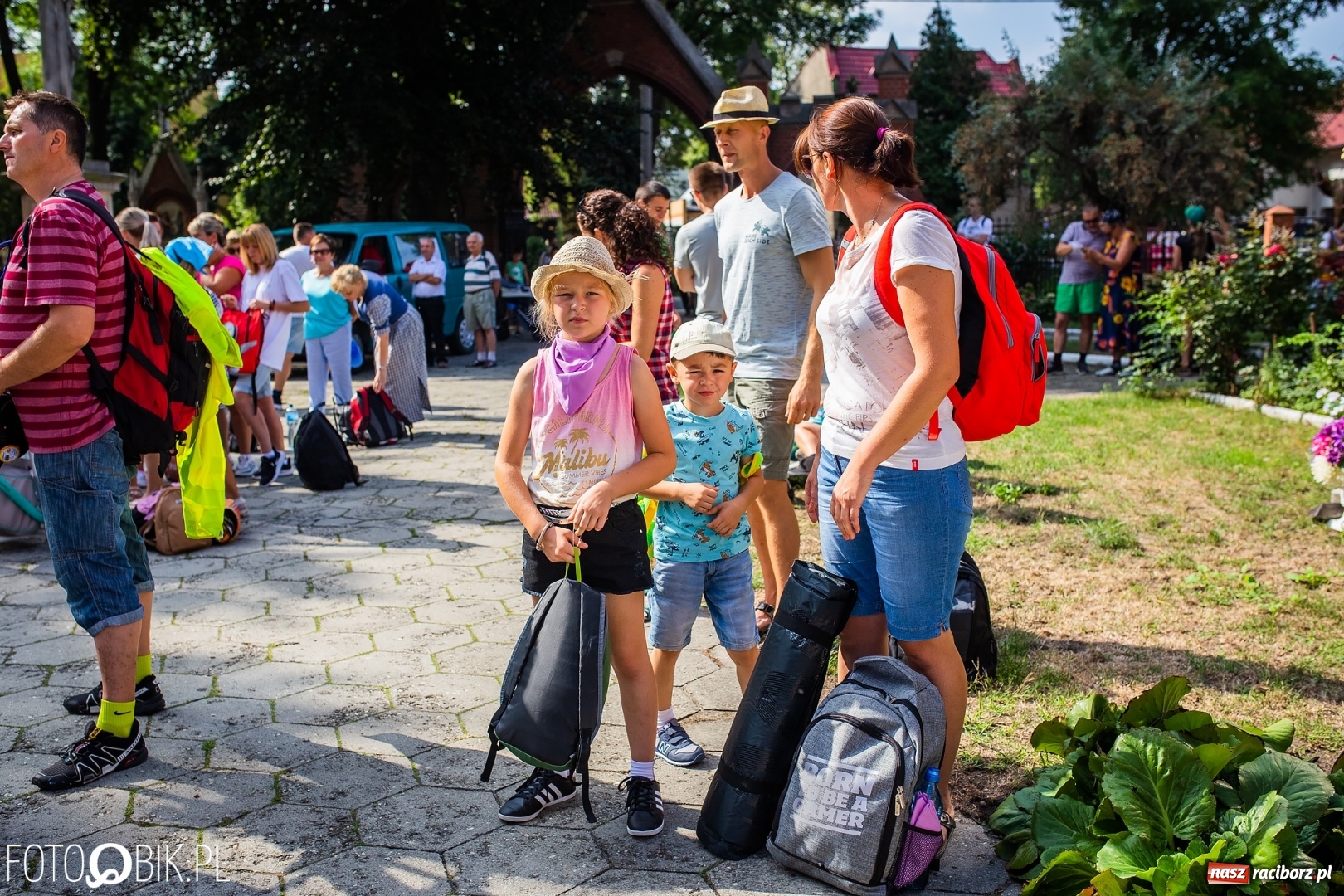 Zdjęcie w galerii na portalu naszraciborz.pl: Raciborska pielgrzymka już w drodze na Jasną Górę [FOTO i WIDEO]  wiadomości z regionu
