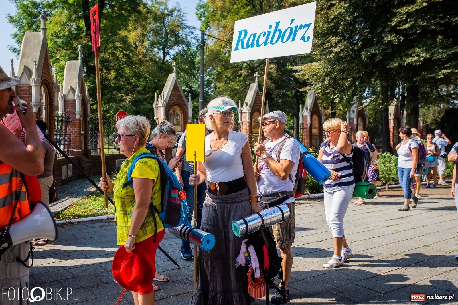 Zdjęcie w galerii na portalu naszraciborz.pl: Raciborska pielgrzymka już w drodze na Jasną Górę [FOTO i WIDEO]  wiadomości z regionu