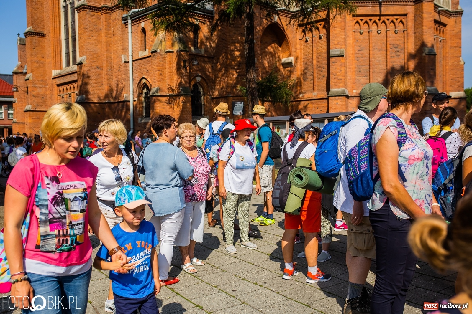 Zdjęcie w galerii na portalu naszraciborz.pl: Raciborska pielgrzymka już w drodze na Jasną Górę [FOTO i WIDEO]  wiadomości z regionu