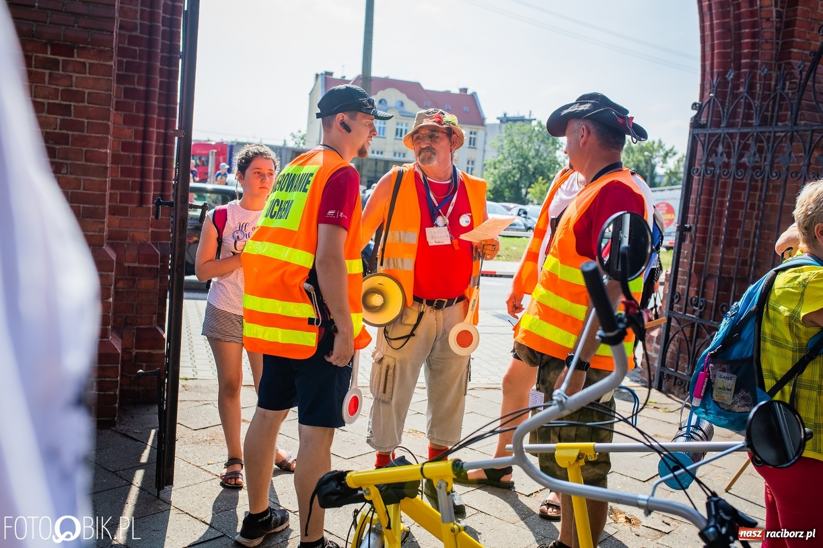 Zdjęcie w galerii na portalu naszraciborz.pl: Raciborska pielgrzymka już w drodze na Jasną Górę [FOTO i WIDEO]  wiadomości z regionu