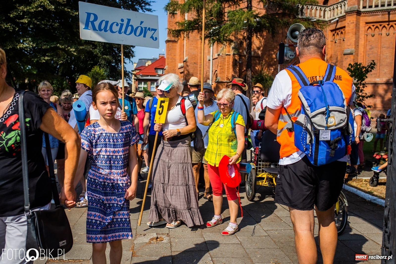 Zdjęcie w galerii na portalu naszraciborz.pl: Raciborska pielgrzymka już w drodze na Jasną Górę [FOTO i WIDEO]  wiadomości z regionu