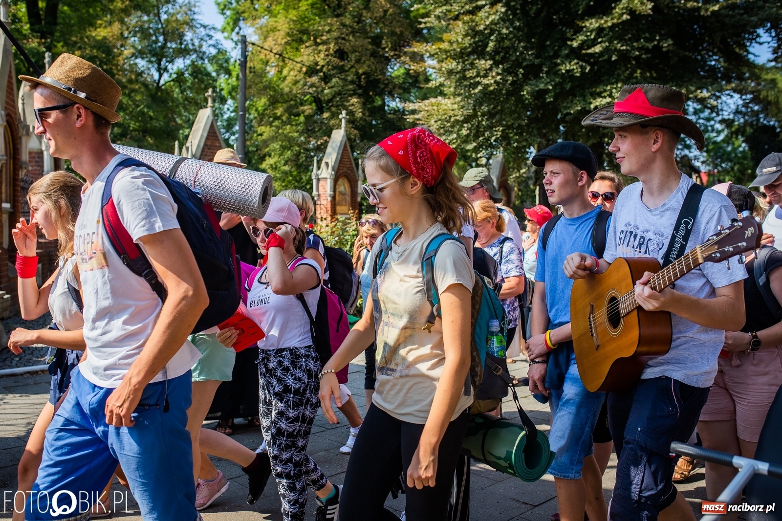 Zdjęcie w galerii na portalu naszraciborz.pl: Raciborska pielgrzymka już w drodze na Jasną Górę [FOTO i WIDEO]  wiadomości z regionu