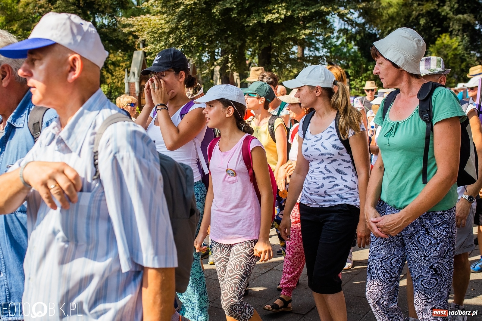 Zdjęcie w galerii na portalu naszraciborz.pl: Raciborska pielgrzymka już w drodze na Jasną Górę [FOTO i WIDEO]  wiadomości z regionu
