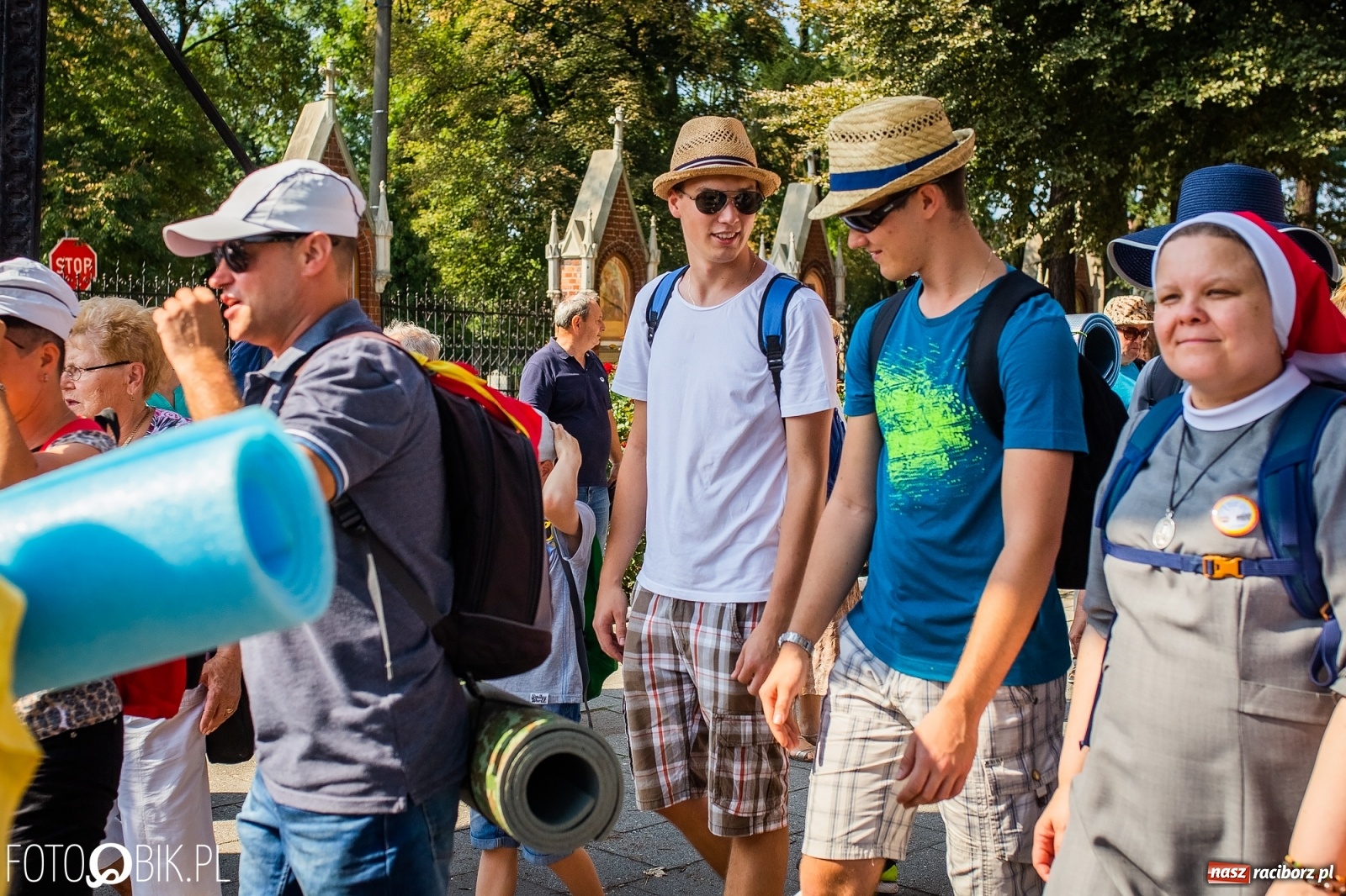 Zdjęcie w galerii na portalu naszraciborz.pl: Raciborska pielgrzymka już w drodze na Jasną Górę [FOTO i WIDEO]  wiadomości z regionu