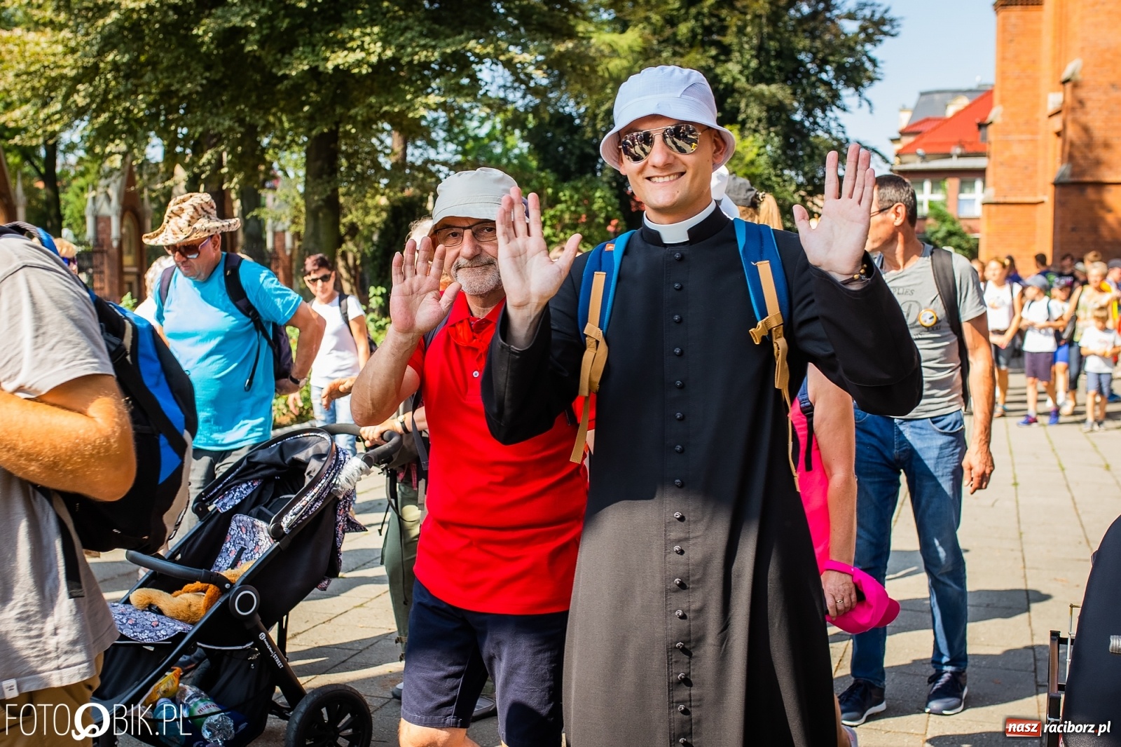 Zdjęcie w galerii na portalu naszraciborz.pl: Raciborska pielgrzymka już w drodze na Jasną Górę [FOTO i WIDEO]  wiadomości z regionu