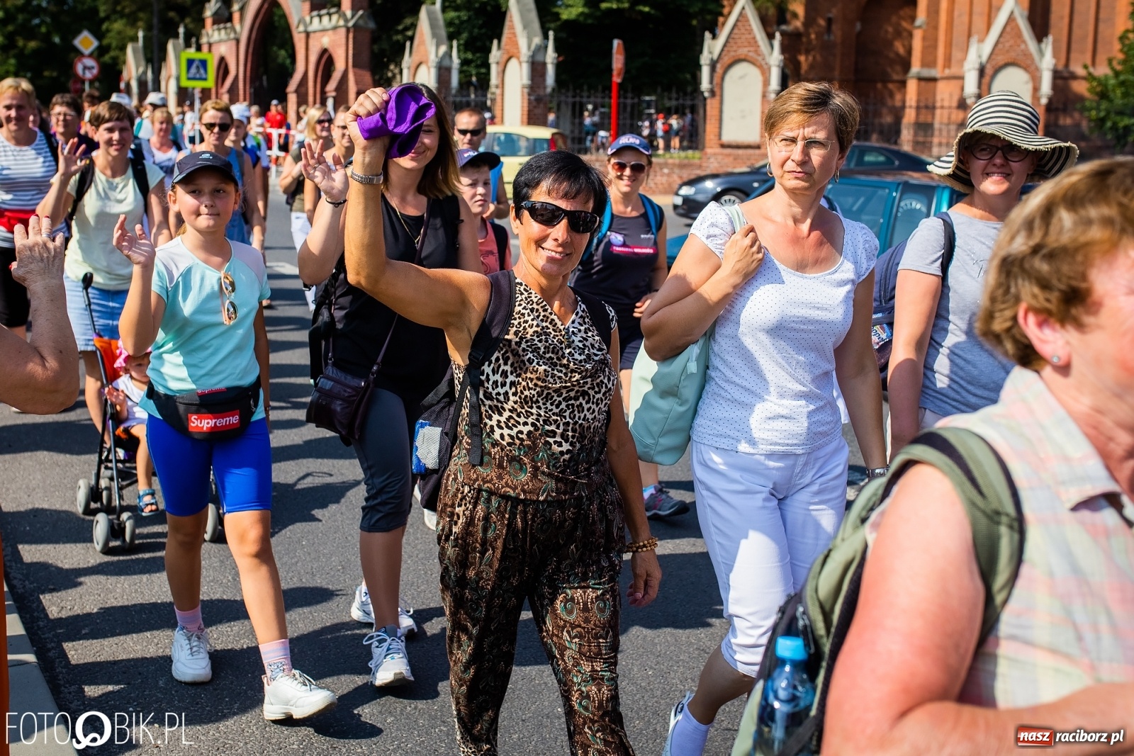 Zdjęcie w galerii na portalu naszraciborz.pl: Raciborska pielgrzymka już w drodze na Jasną Górę [FOTO i WIDEO]  wiadomości z regionu