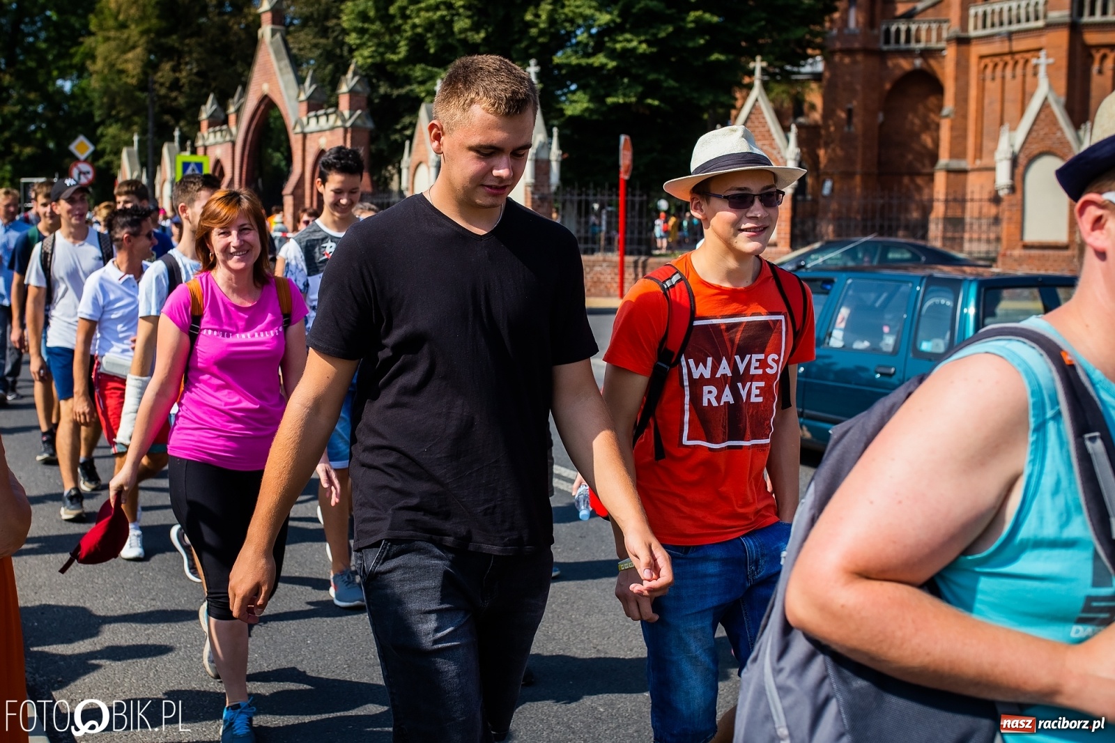 Zdjęcie w galerii na portalu naszraciborz.pl: Raciborska pielgrzymka już w drodze na Jasną Górę [FOTO i WIDEO]  wiadomości z regionu