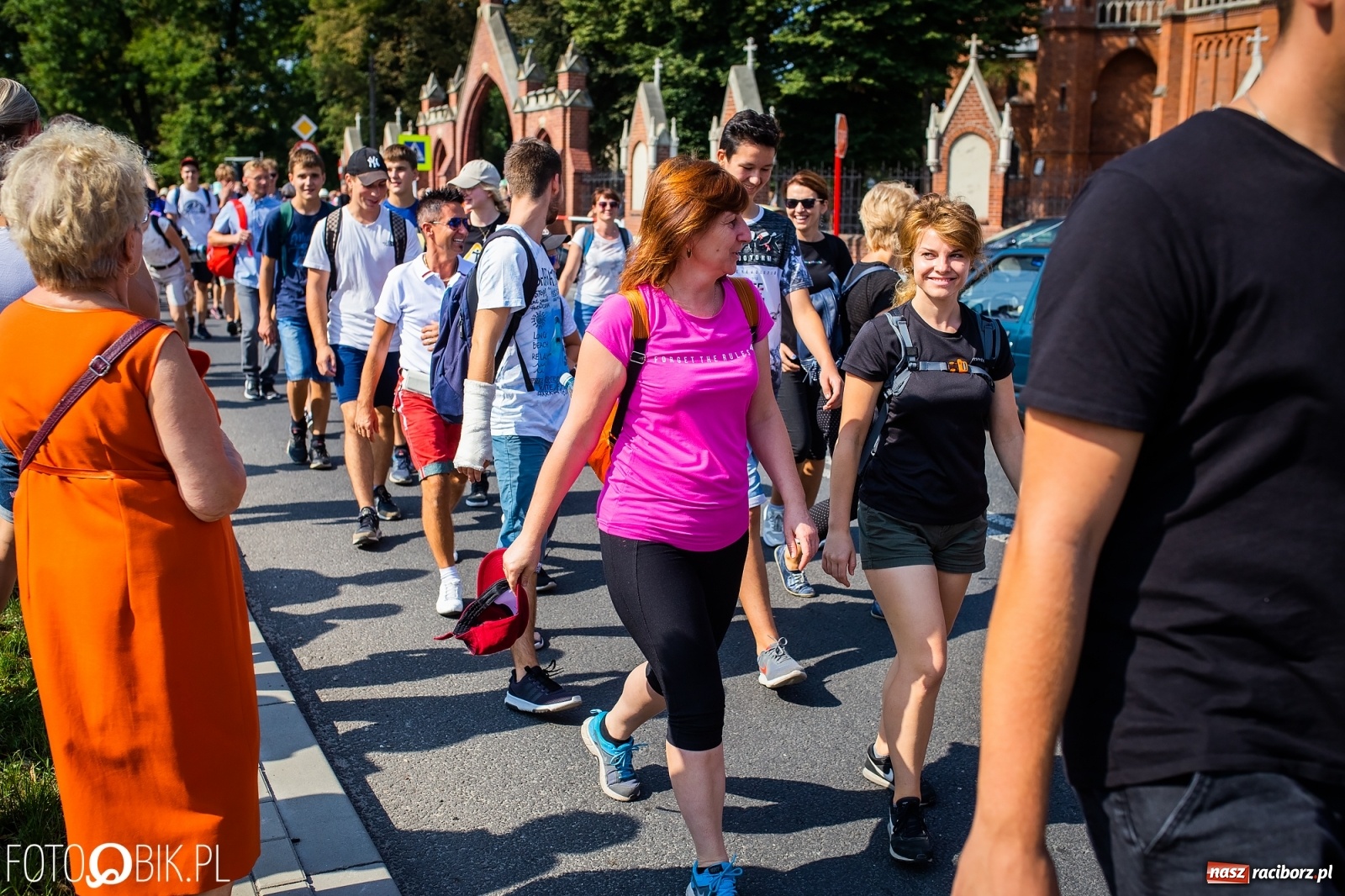 Zdjęcie w galerii na portalu naszraciborz.pl: Raciborska pielgrzymka już w drodze na Jasną Górę [FOTO i WIDEO]  wiadomości z regionu