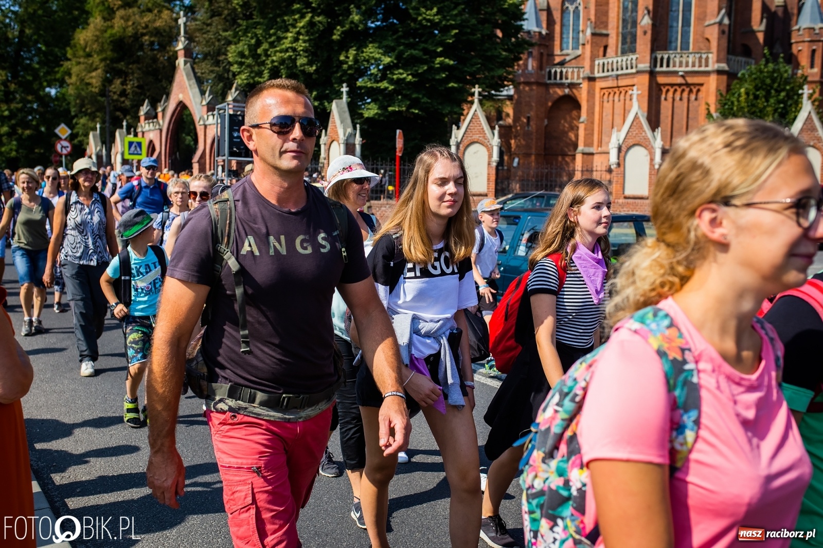 Zdjęcie w galerii na portalu naszraciborz.pl: Raciborska pielgrzymka już w drodze na Jasną Górę [FOTO i WIDEO]  wiadomości z regionu