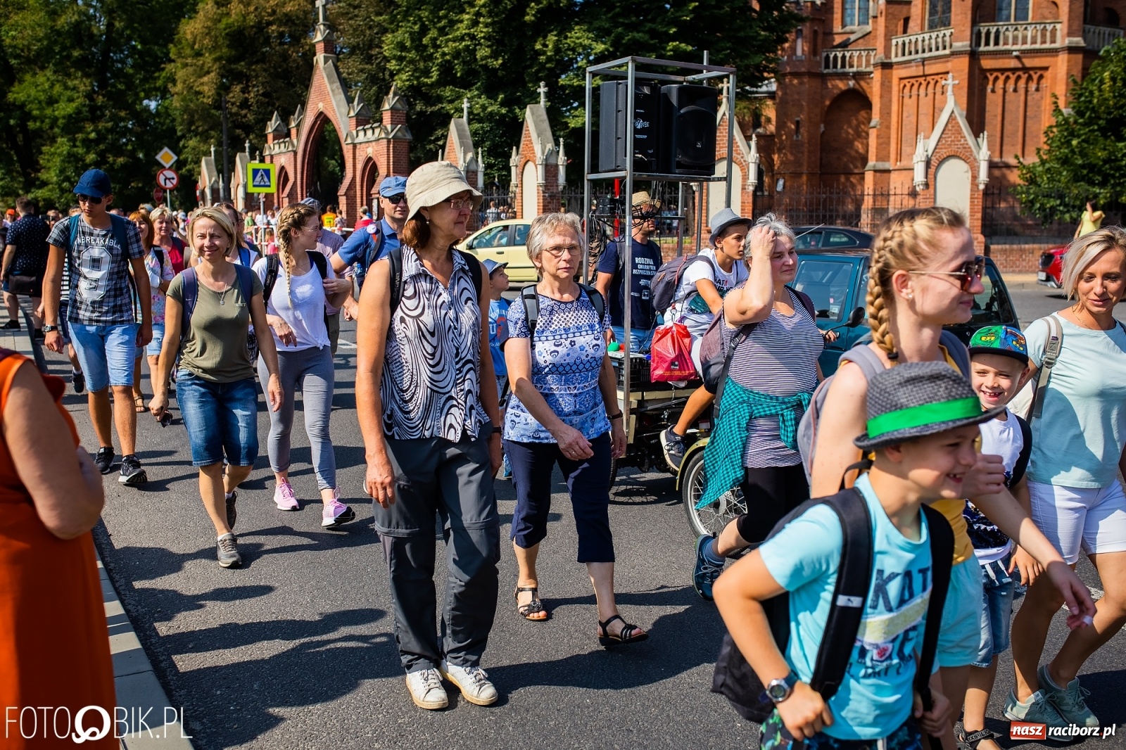Zdjęcie w galerii na portalu naszraciborz.pl: Raciborska pielgrzymka już w drodze na Jasną Górę [FOTO i WIDEO]  wiadomości z regionu