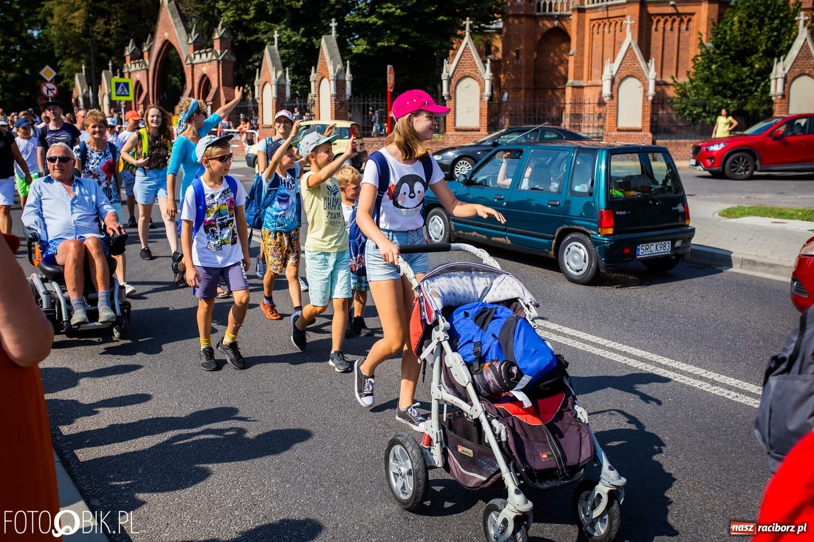 Zdjęcie w galerii na portalu naszraciborz.pl: Raciborska pielgrzymka już w drodze na Jasną Górę [FOTO i WIDEO]  wiadomości z regionu