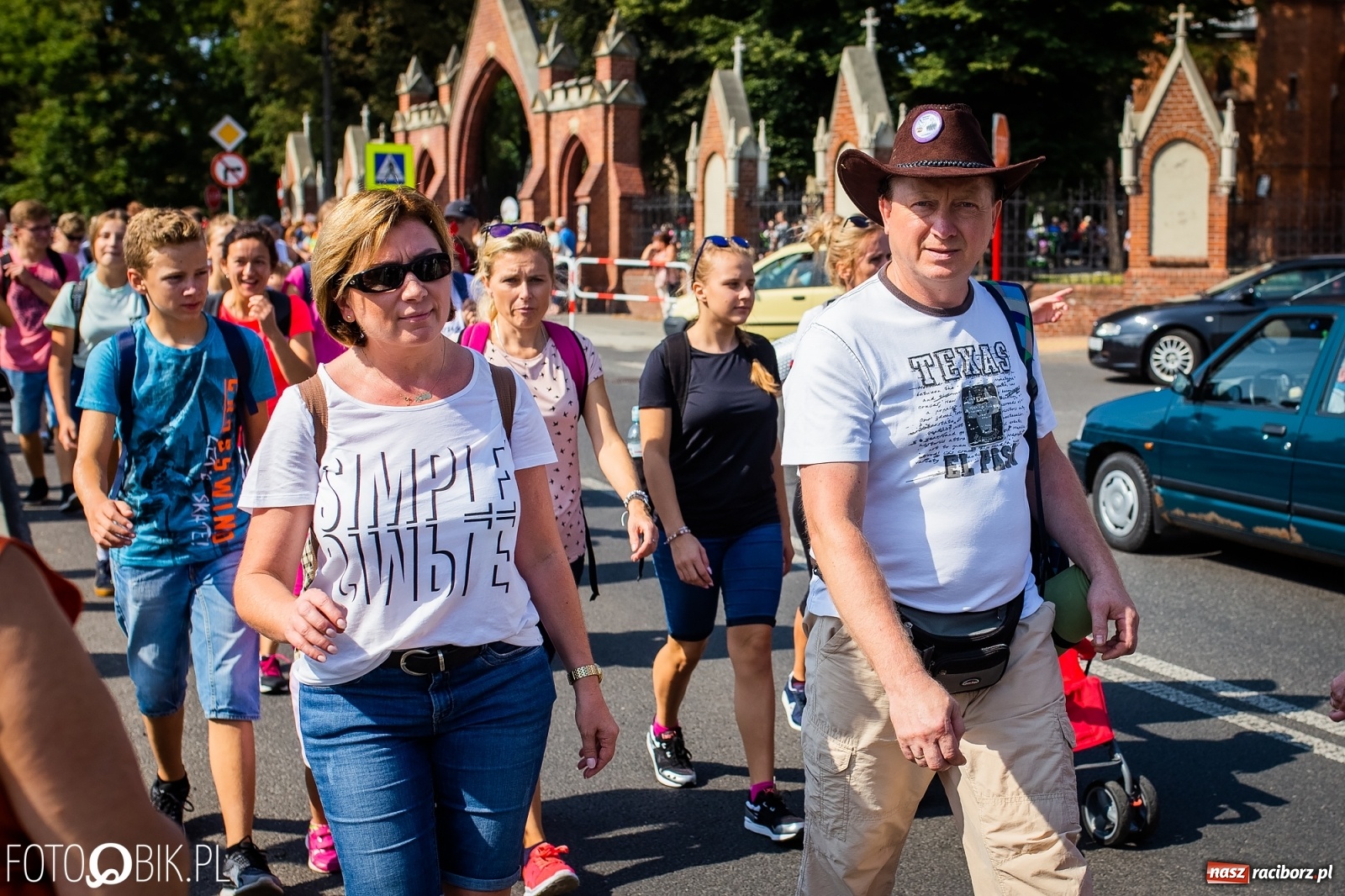 Zdjęcie w galerii na portalu naszraciborz.pl: Raciborska pielgrzymka już w drodze na Jasną Górę [FOTO i WIDEO]  wiadomości z regionu