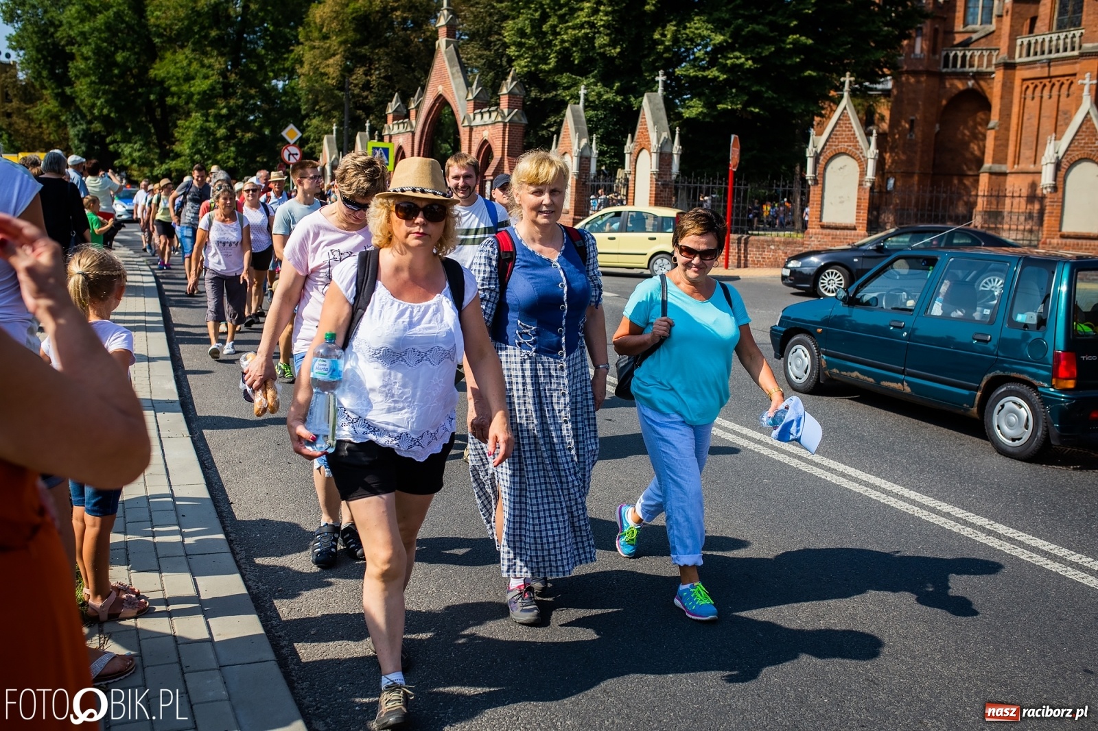 Zdjęcie w galerii na portalu naszraciborz.pl: Raciborska pielgrzymka już w drodze na Jasną Górę [FOTO i WIDEO]  wiadomości z regionu