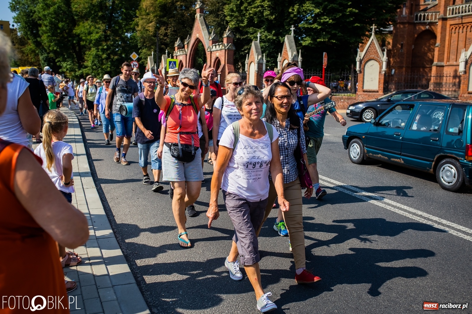 Zdjęcie w galerii na portalu naszraciborz.pl: Raciborska pielgrzymka już w drodze na Jasną Górę [FOTO i WIDEO]  wiadomości z regionu