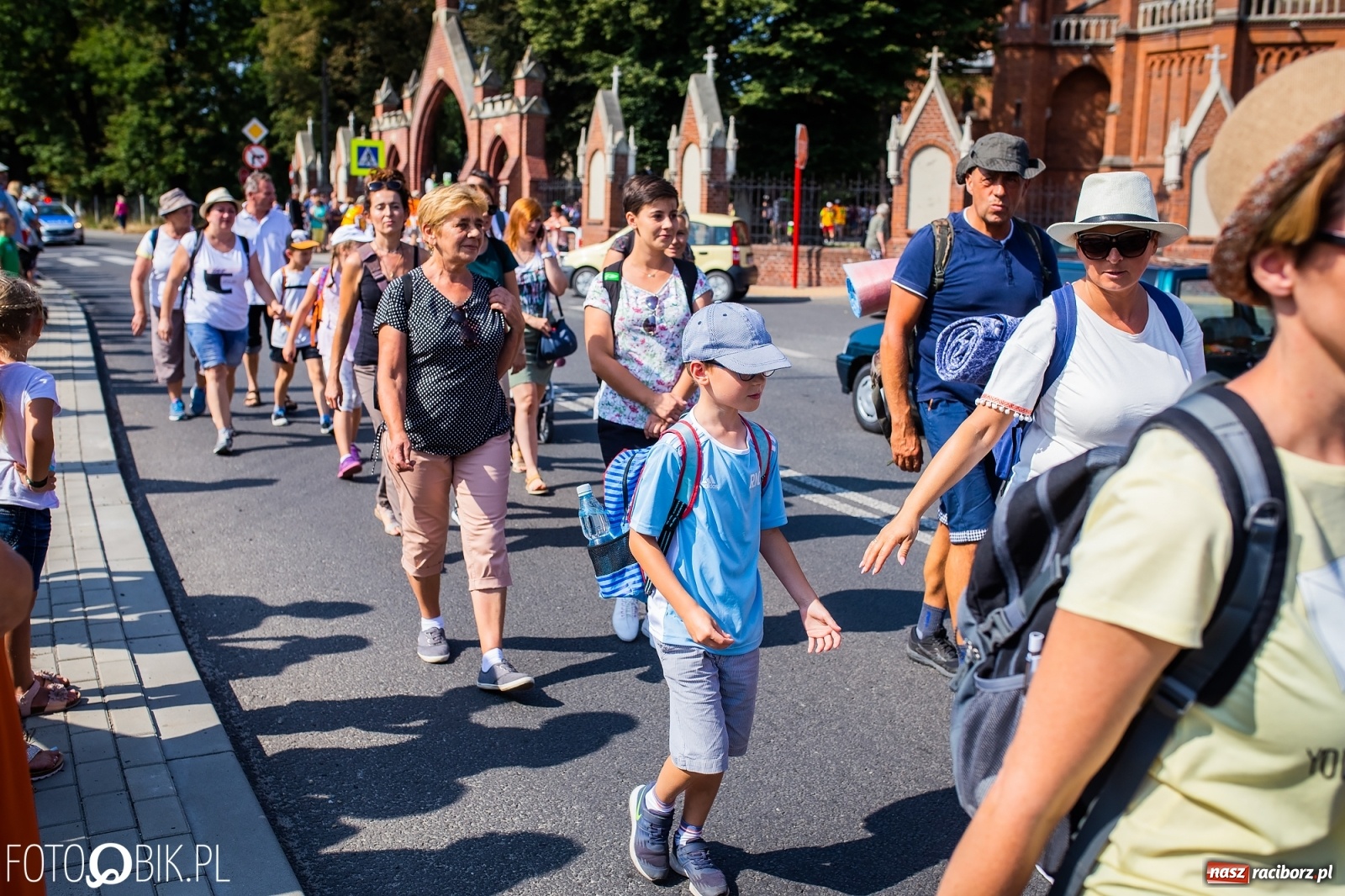 Zdjęcie w galerii na portalu naszraciborz.pl: Raciborska pielgrzymka już w drodze na Jasną Górę [FOTO i WIDEO]  wiadomości z regionu
