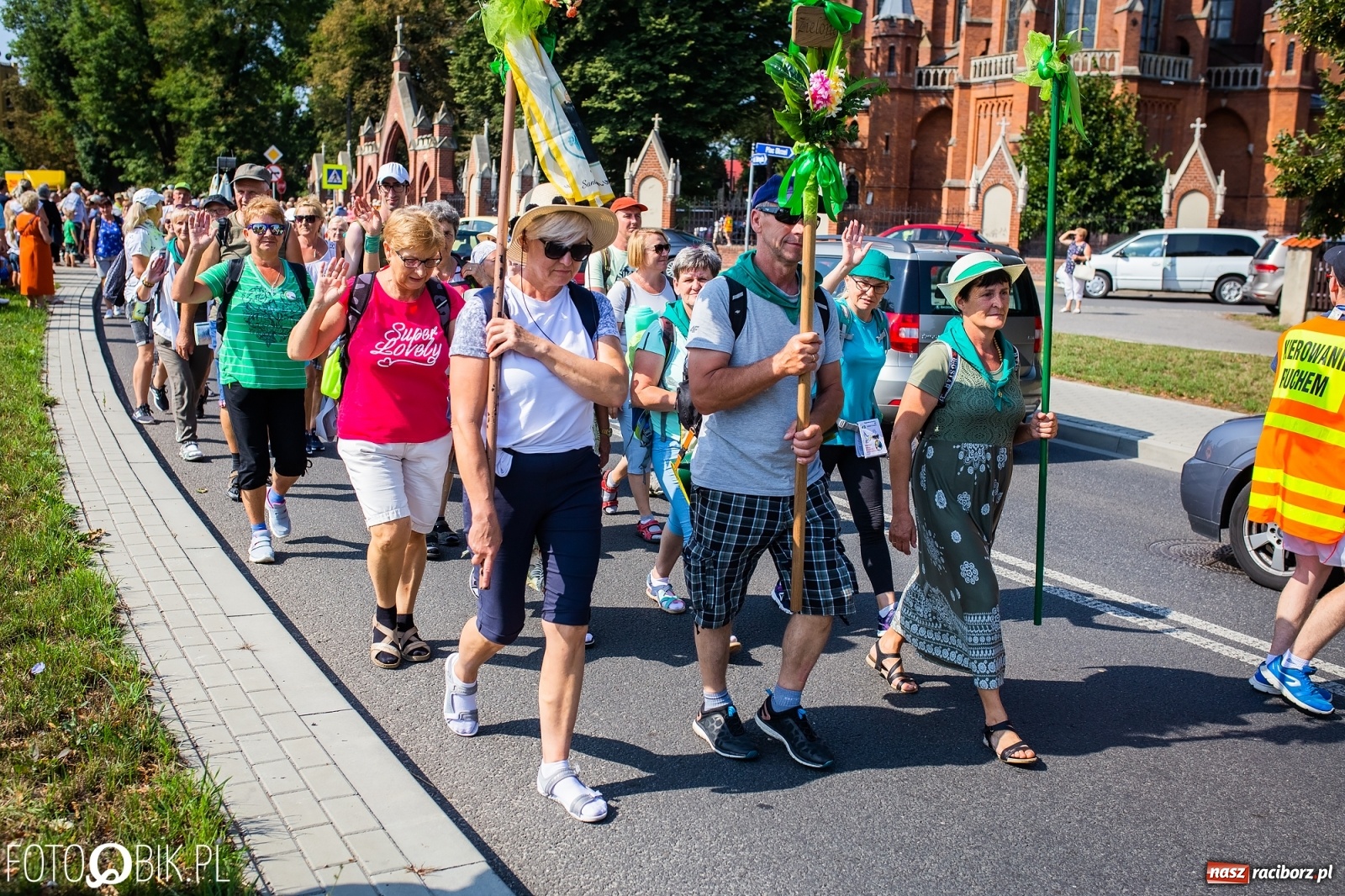 Zdjęcie w galerii na portalu naszraciborz.pl: Raciborska pielgrzymka już w drodze na Jasną Górę [FOTO i WIDEO]  wiadomości z regionu
