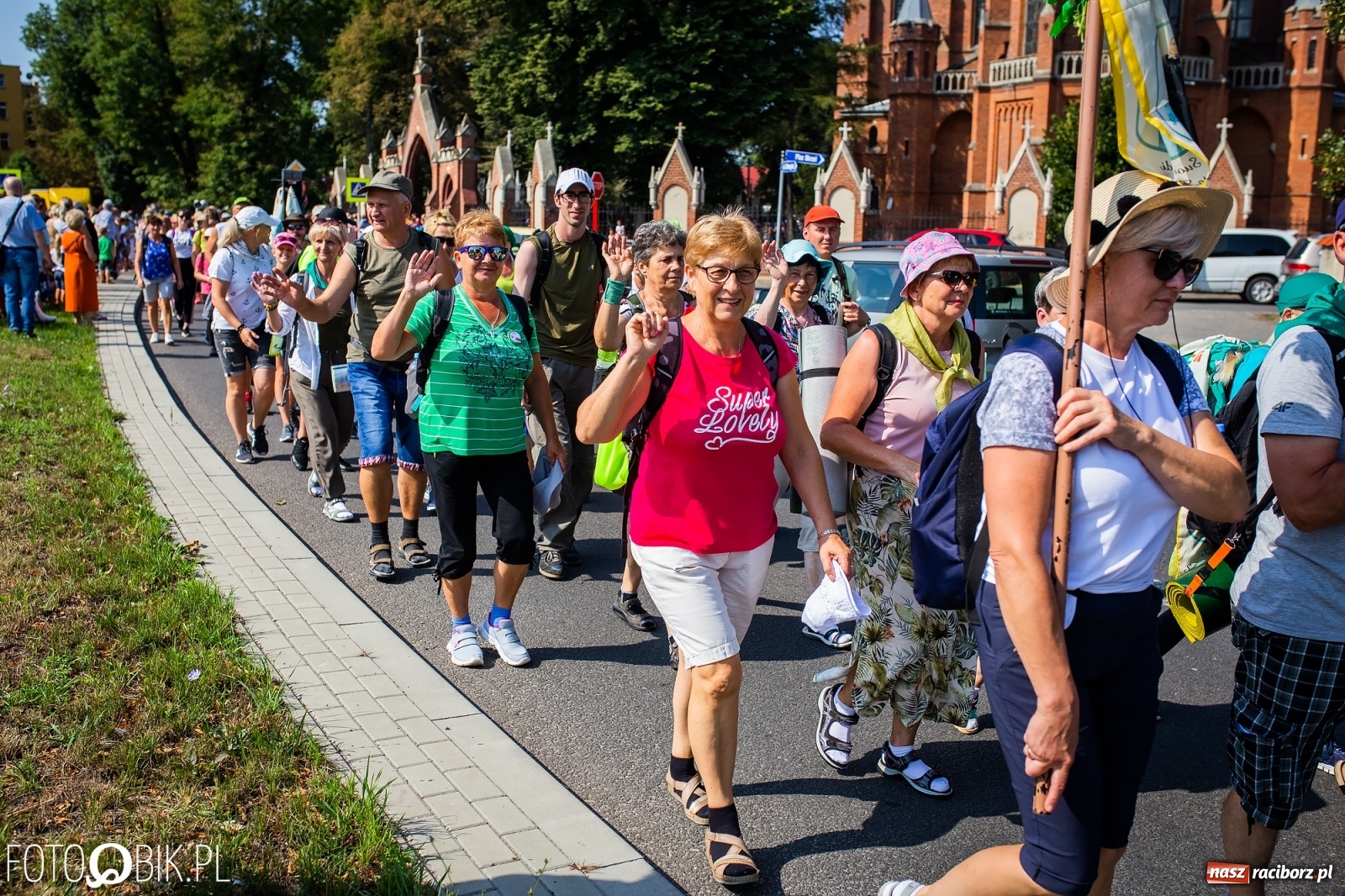 Zdjęcie w galerii na portalu naszraciborz.pl: Raciborska pielgrzymka już w drodze na Jasną Górę [FOTO i WIDEO]  wiadomości z regionu