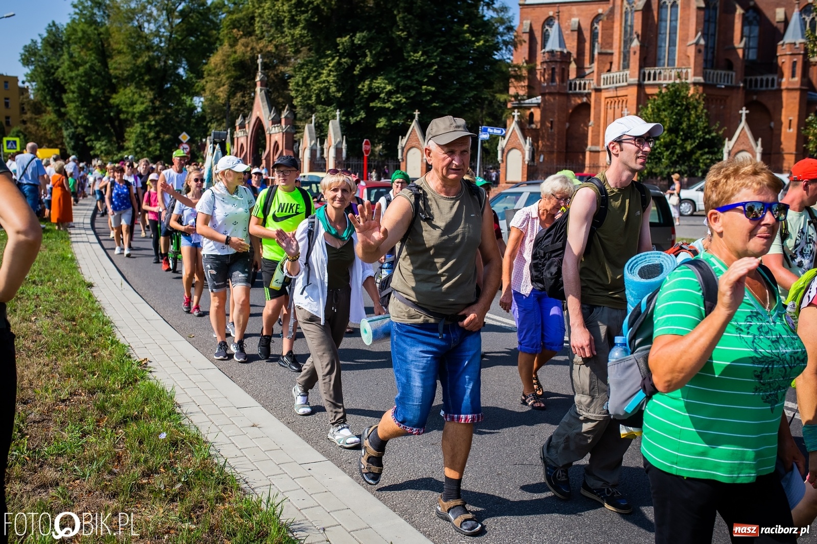 Zdjęcie w galerii na portalu naszraciborz.pl: Raciborska pielgrzymka już w drodze na Jasną Górę [FOTO i WIDEO]  wiadomości z regionu