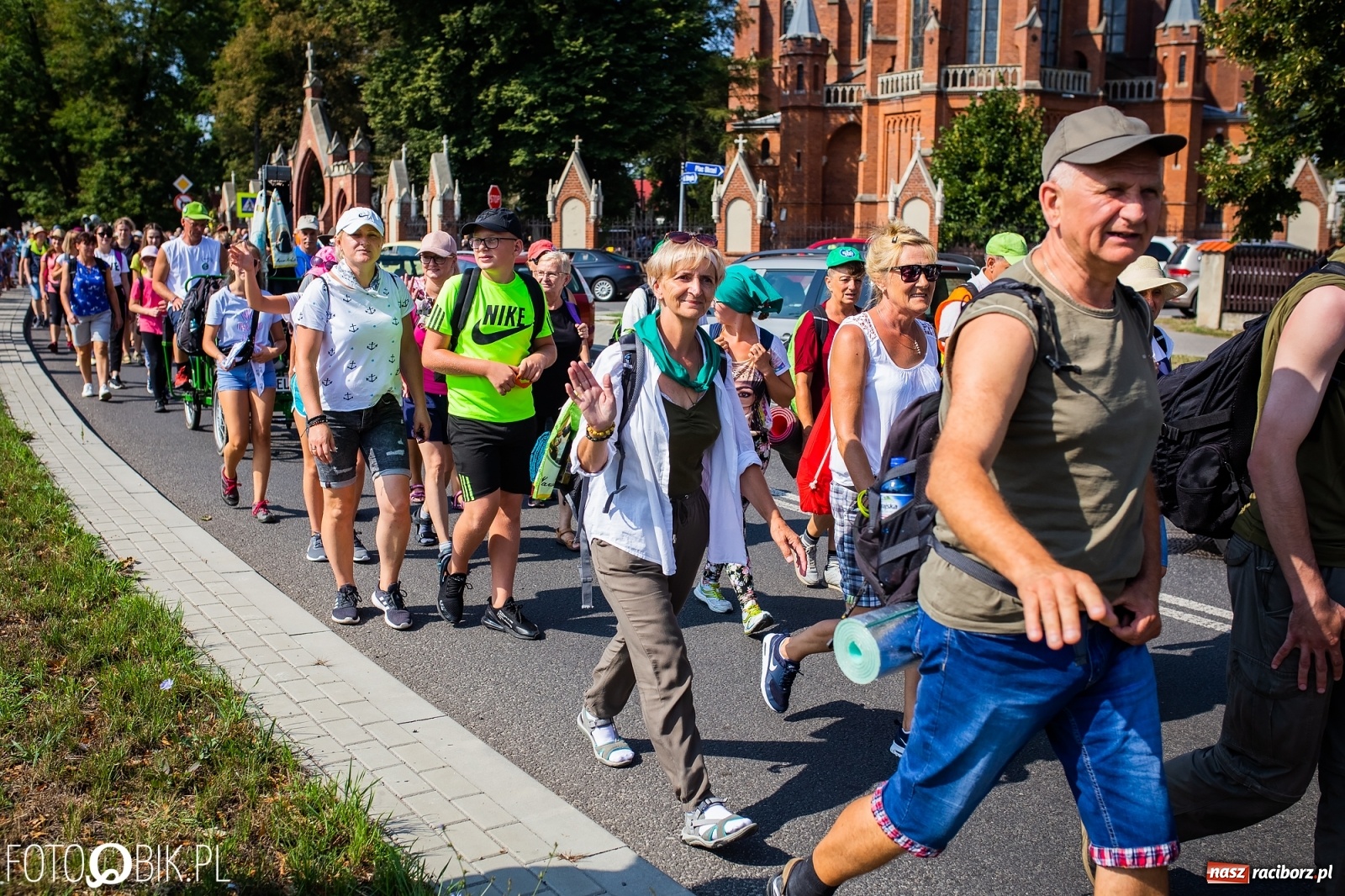 Zdjęcie w galerii na portalu naszraciborz.pl: Raciborska pielgrzymka już w drodze na Jasną Górę [FOTO i WIDEO]  wiadomości z regionu