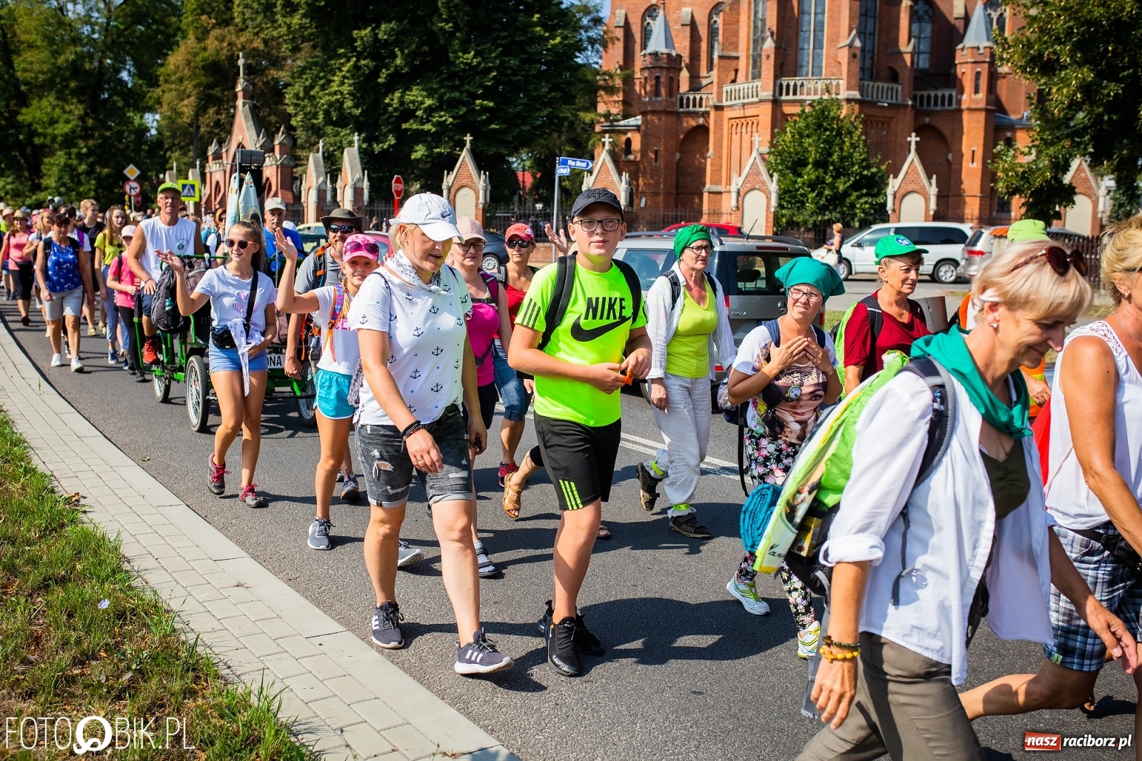 Zdjęcie w galerii na portalu naszraciborz.pl: Raciborska pielgrzymka już w drodze na Jasną Górę [FOTO i WIDEO]  wiadomości z regionu