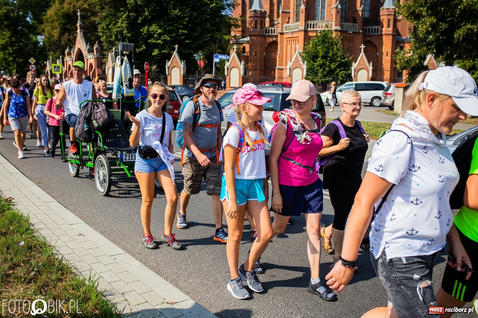 Zdjęcie w galerii na portalu naszraciborz.pl: Raciborska pielgrzymka już w drodze na Jasną Górę [FOTO i WIDEO]  wiadomości z regionu