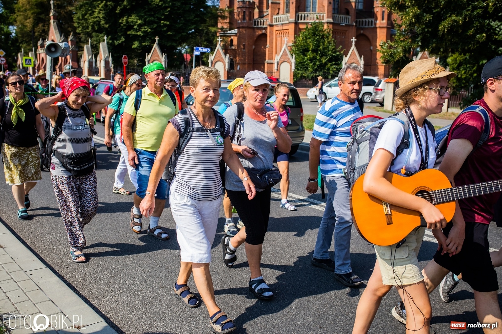 Zdjęcie w galerii na portalu naszraciborz.pl: Raciborska pielgrzymka już w drodze na Jasną Górę [FOTO i WIDEO]  wiadomości z regionu