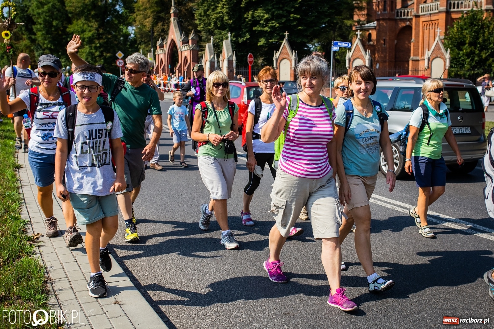 Zdjęcie w galerii na portalu naszraciborz.pl: Raciborska pielgrzymka już w drodze na Jasną Górę [FOTO i WIDEO]  wiadomości z regionu