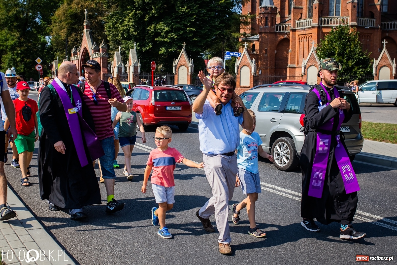Zdjęcie w galerii na portalu naszraciborz.pl: Raciborska pielgrzymka już w drodze na Jasną Górę [FOTO i WIDEO]  wiadomości z regionu