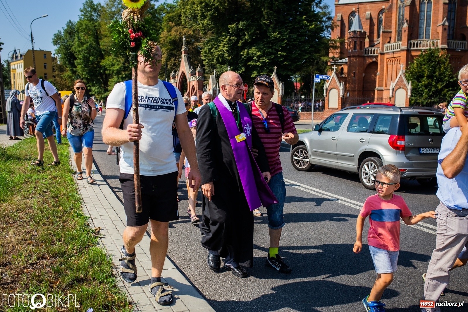 Zdjęcie w galerii na portalu naszraciborz.pl: Raciborska pielgrzymka już w drodze na Jasną Górę [FOTO i WIDEO]  wiadomości z regionu