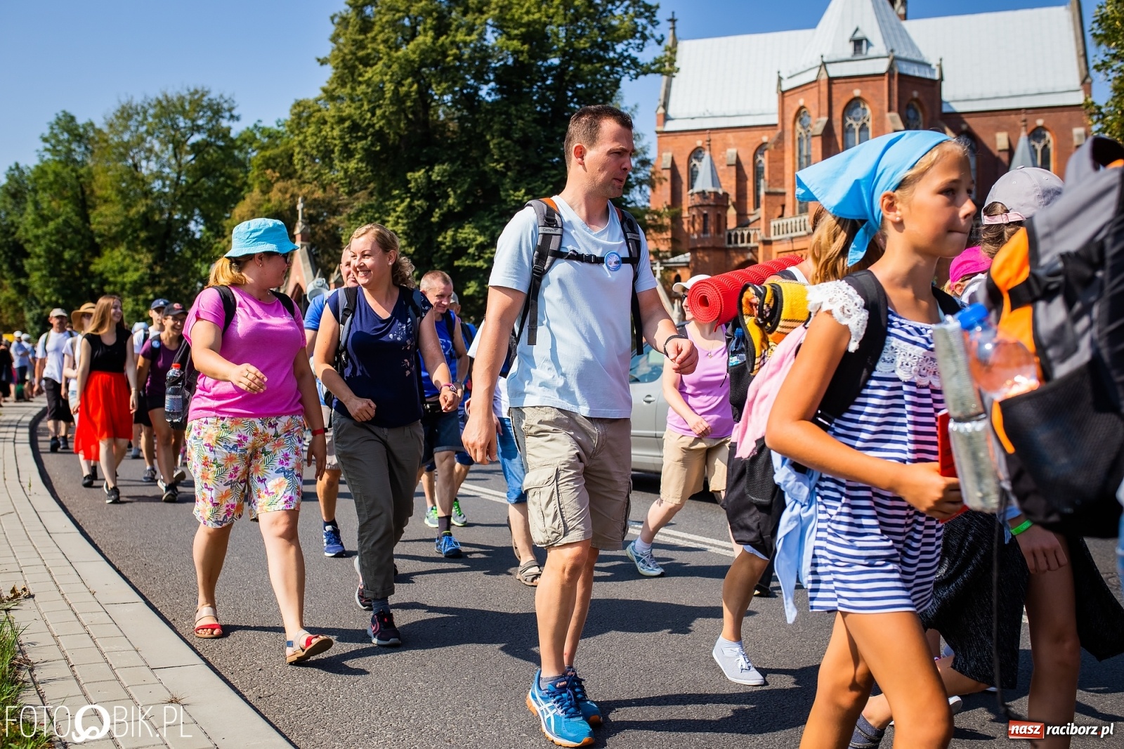 Zdjęcie w galerii na portalu naszraciborz.pl: Raciborska pielgrzymka już w drodze na Jasną Górę [FOTO i WIDEO]  wiadomości z regionu