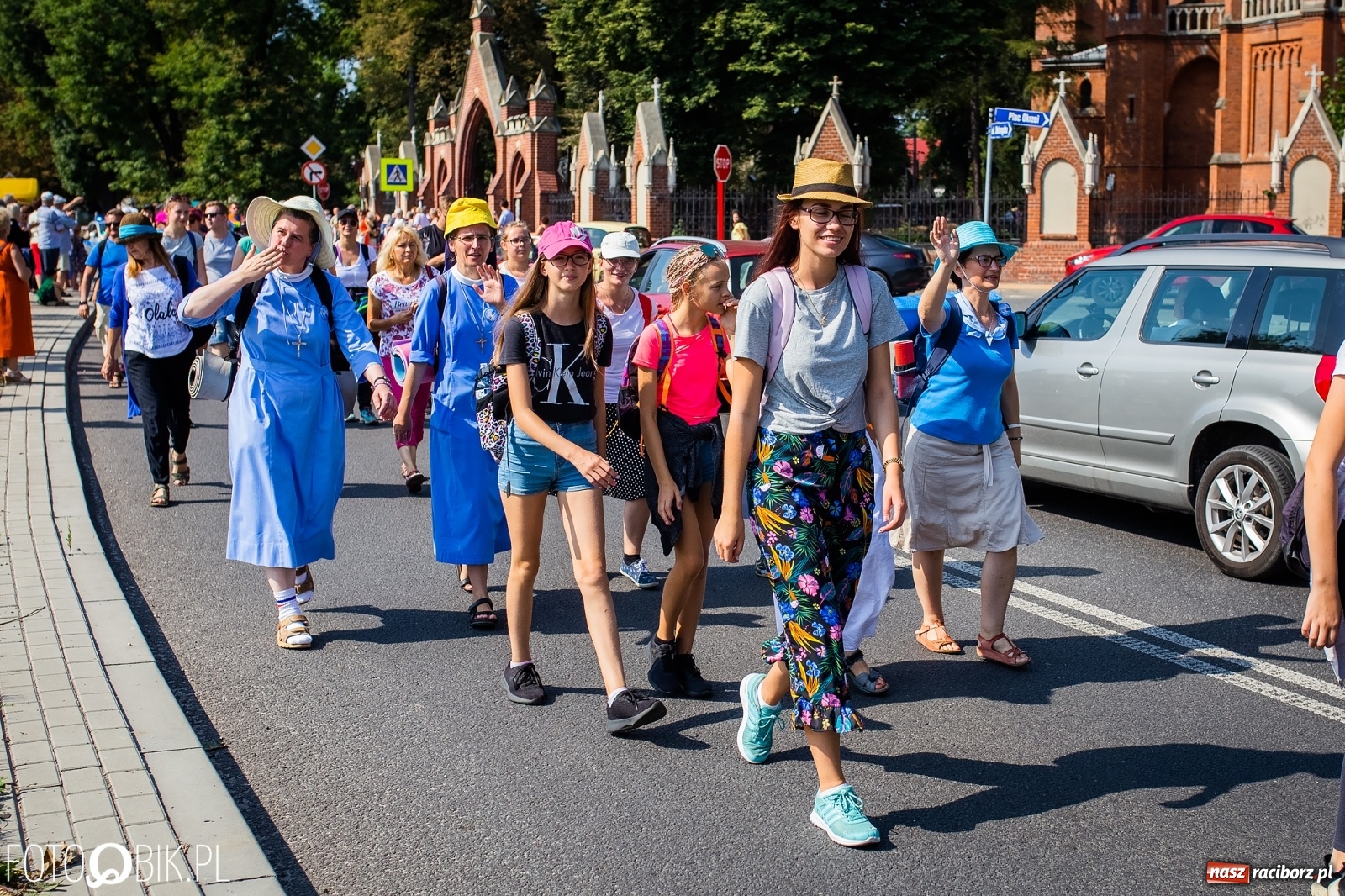 Zdjęcie w galerii na portalu naszraciborz.pl: Raciborska pielgrzymka już w drodze na Jasną Górę [FOTO i WIDEO]  wiadomości z regionu