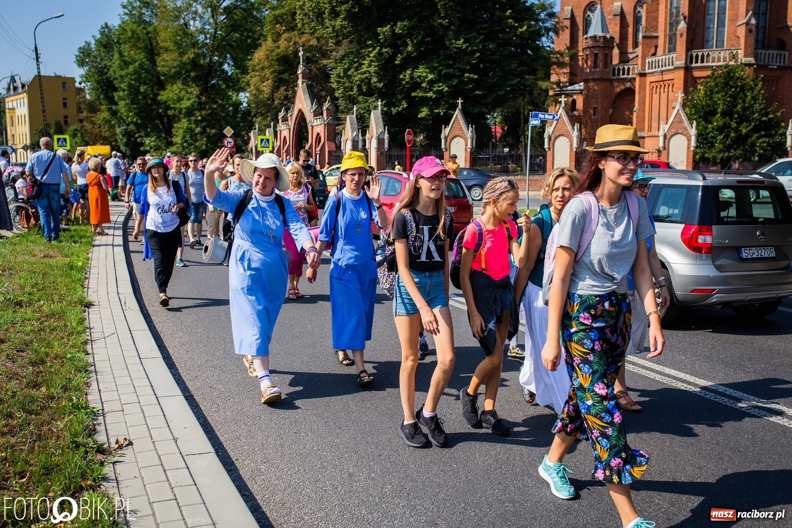 Zdjęcie w galerii na portalu naszraciborz.pl: Raciborska pielgrzymka już w drodze na Jasną Górę [FOTO i WIDEO]  wiadomości z regionu