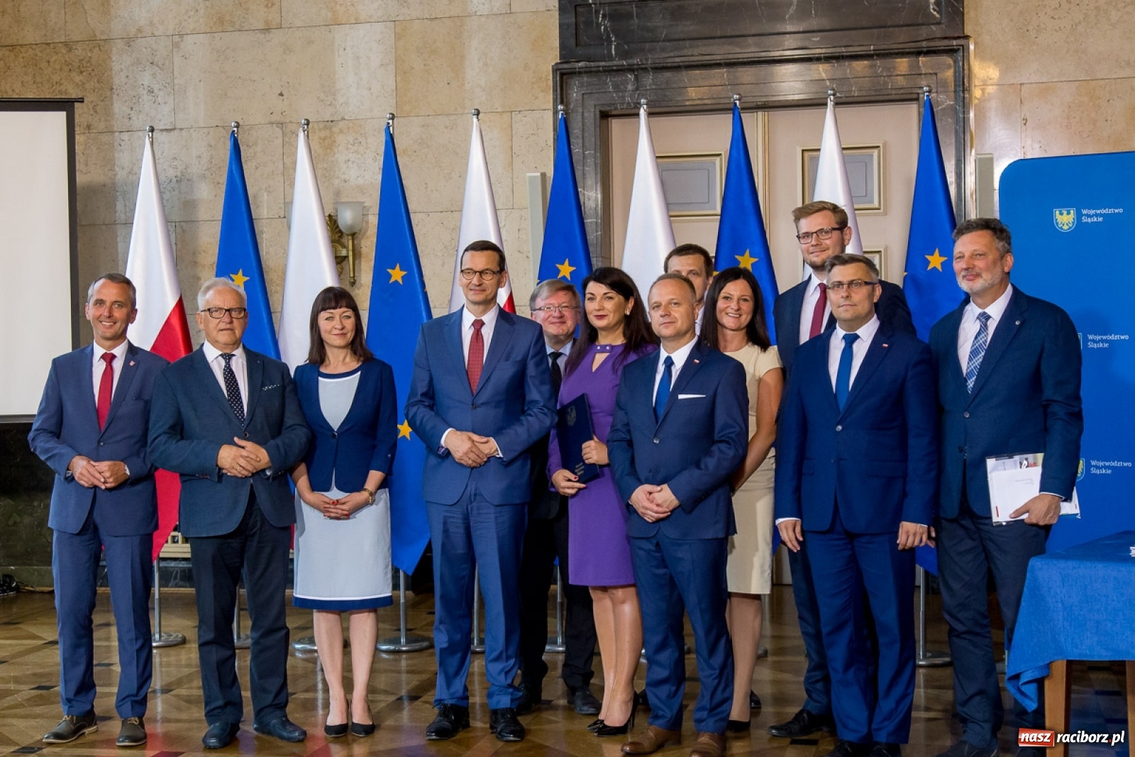 Zdjęcie w galerii na portalu naszraciborz.pl: Umowa na budowę obwodnicy Raciborza podpisana w obecności premiera [FOTO] wiadomości z regionu