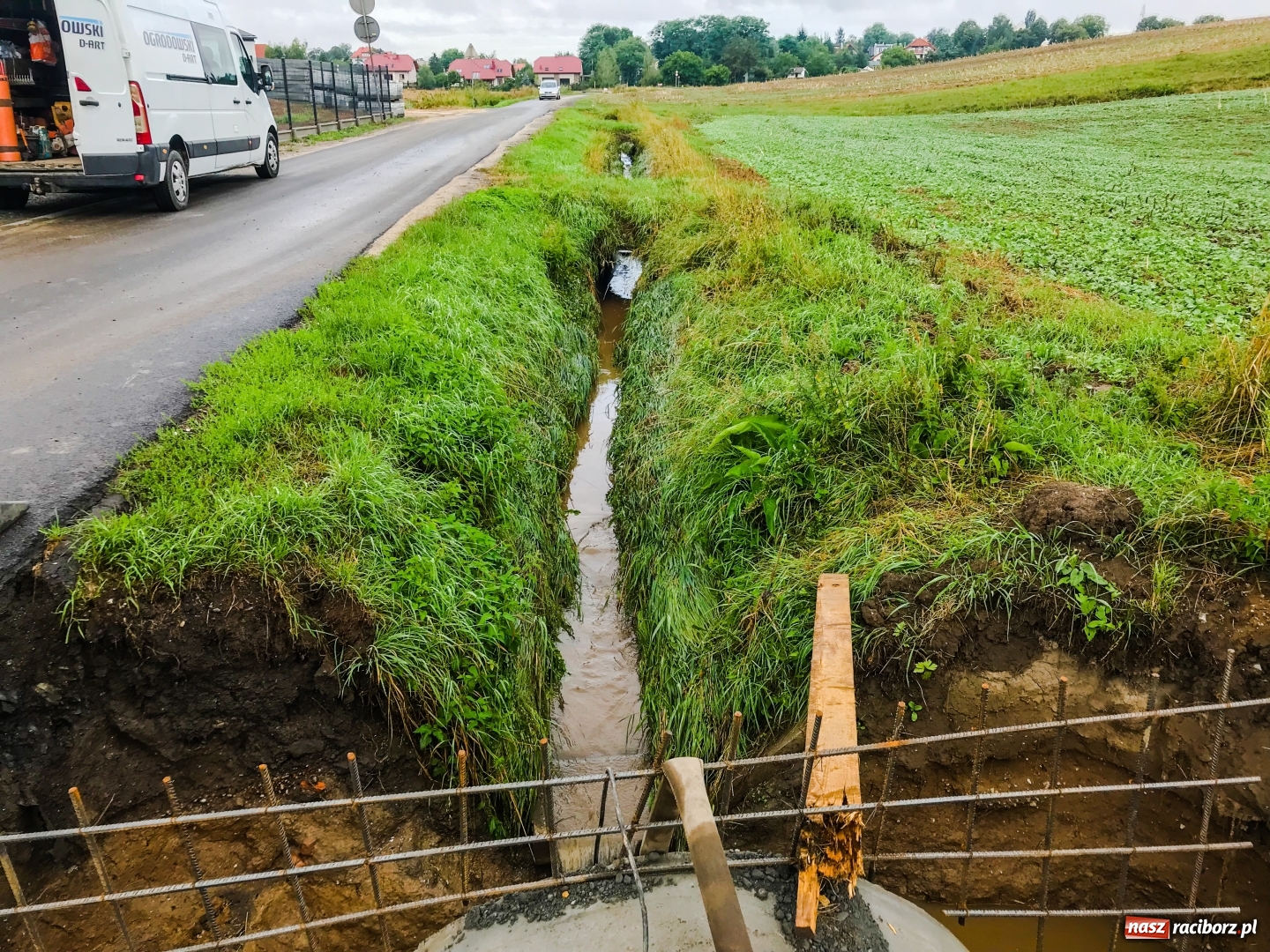 Zdjęcie w galerii na portalu naszraciborz.pl: Do budowanego zbiornika retencyjnego na Ocicach wdarła się woda [FOTO] wiadomości z regionu
