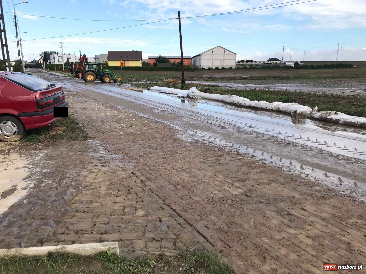 Zdjęcie w galerii na portalu naszraciborz.pl: Nocna nawałnica na Ocicach. Ponad 100 tys. zł strat [FOTO]  wiadomości z regionu