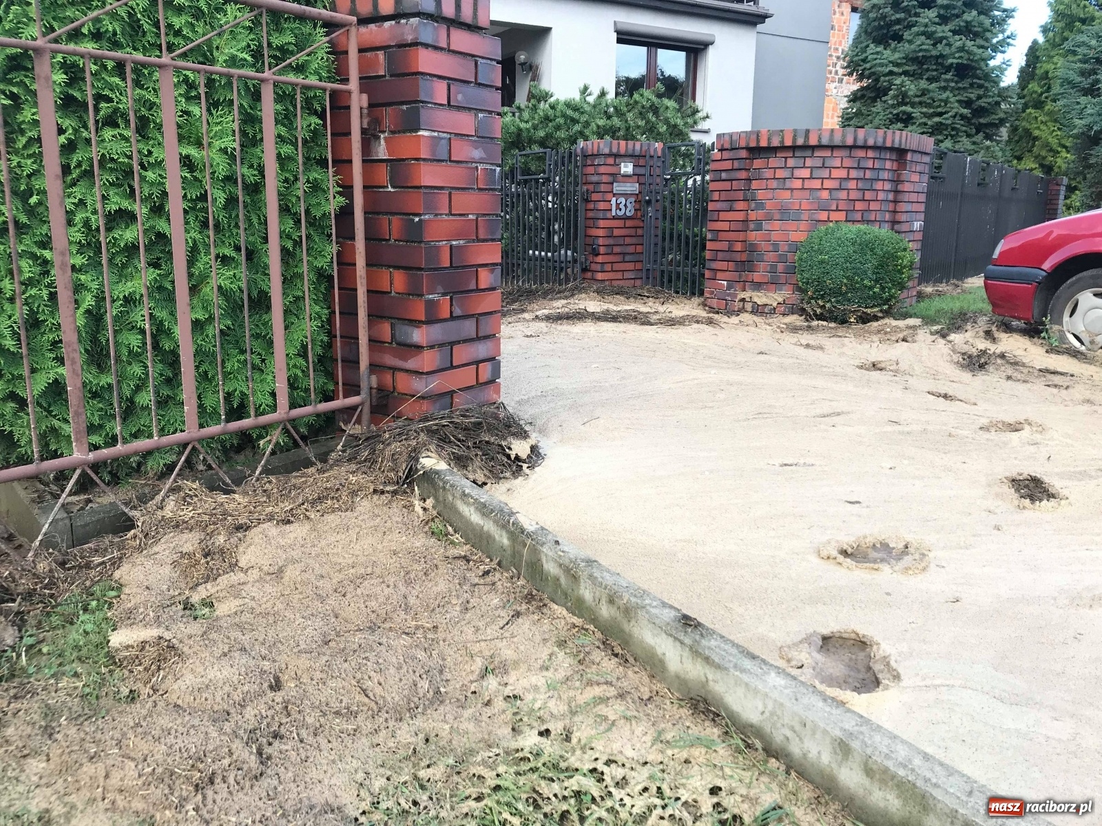 Zdjęcie w galerii na portalu naszraciborz.pl: Nocna nawałnica na Ocicach. Ponad 100 tys. zł strat [FOTO]  wiadomości z regionu