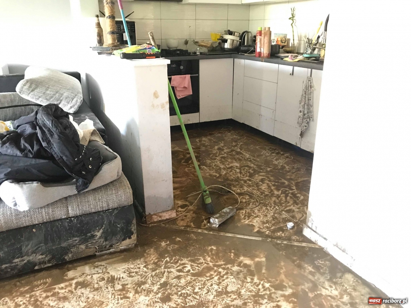 Zdjęcie w galerii na portalu naszraciborz.pl: Nocna nawałnica na Ocicach. Ponad 100 tys. zł strat [FOTO]  wiadomości z regionu