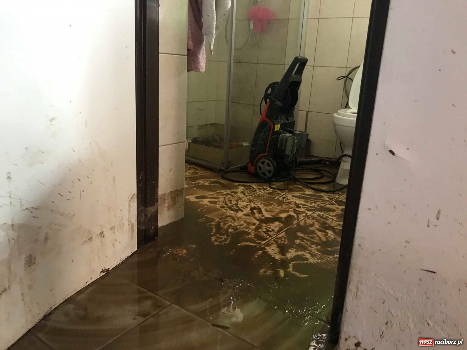 Zdjęcie w galerii na portalu naszraciborz.pl: Nocna nawałnica na Ocicach. Ponad 100 tys. zł strat [FOTO]  wiadomości z regionu