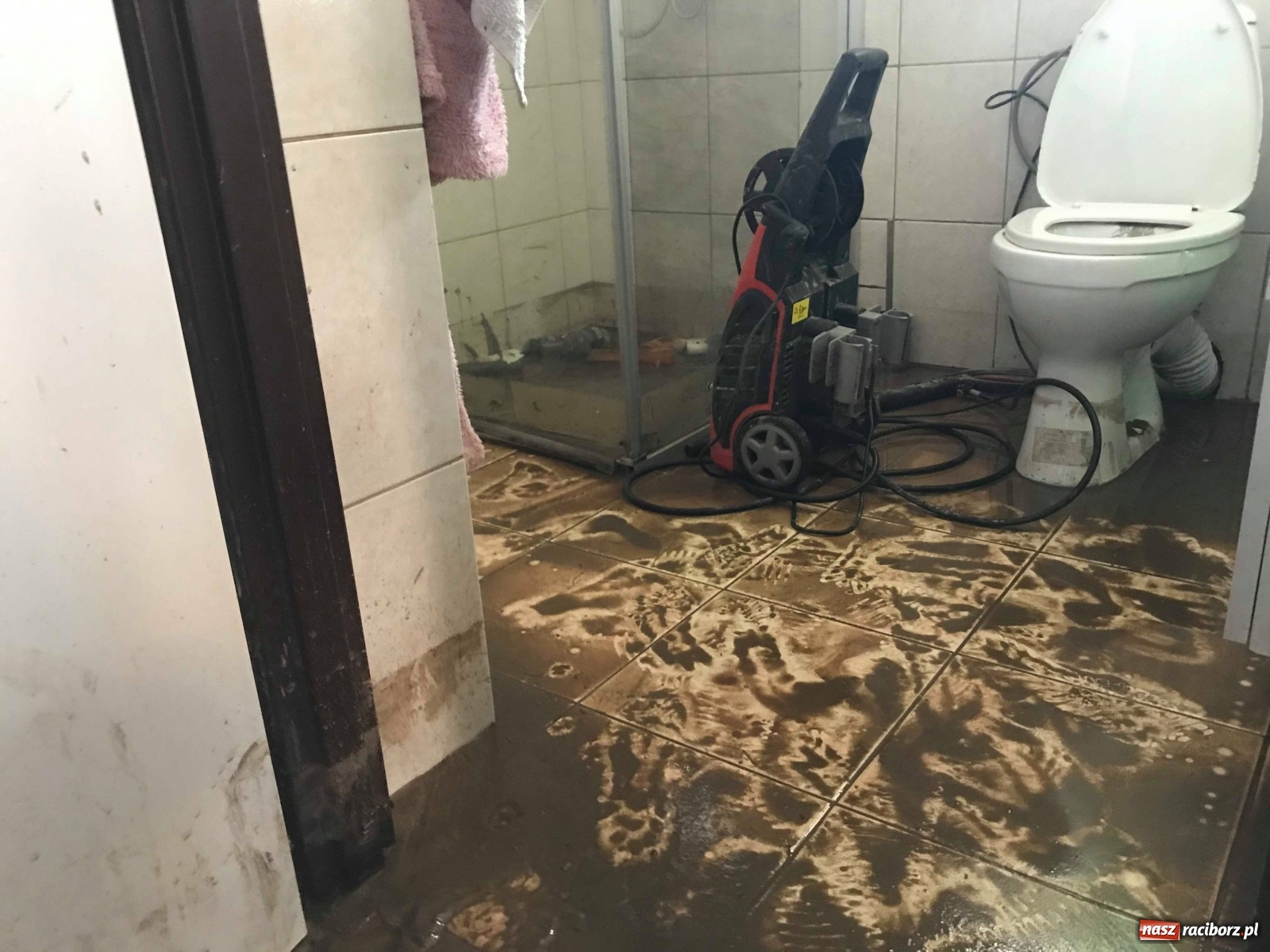 Zdjęcie w galerii na portalu naszraciborz.pl: Nocna nawałnica na Ocicach. Ponad 100 tys. zł strat [FOTO]  wiadomości z regionu