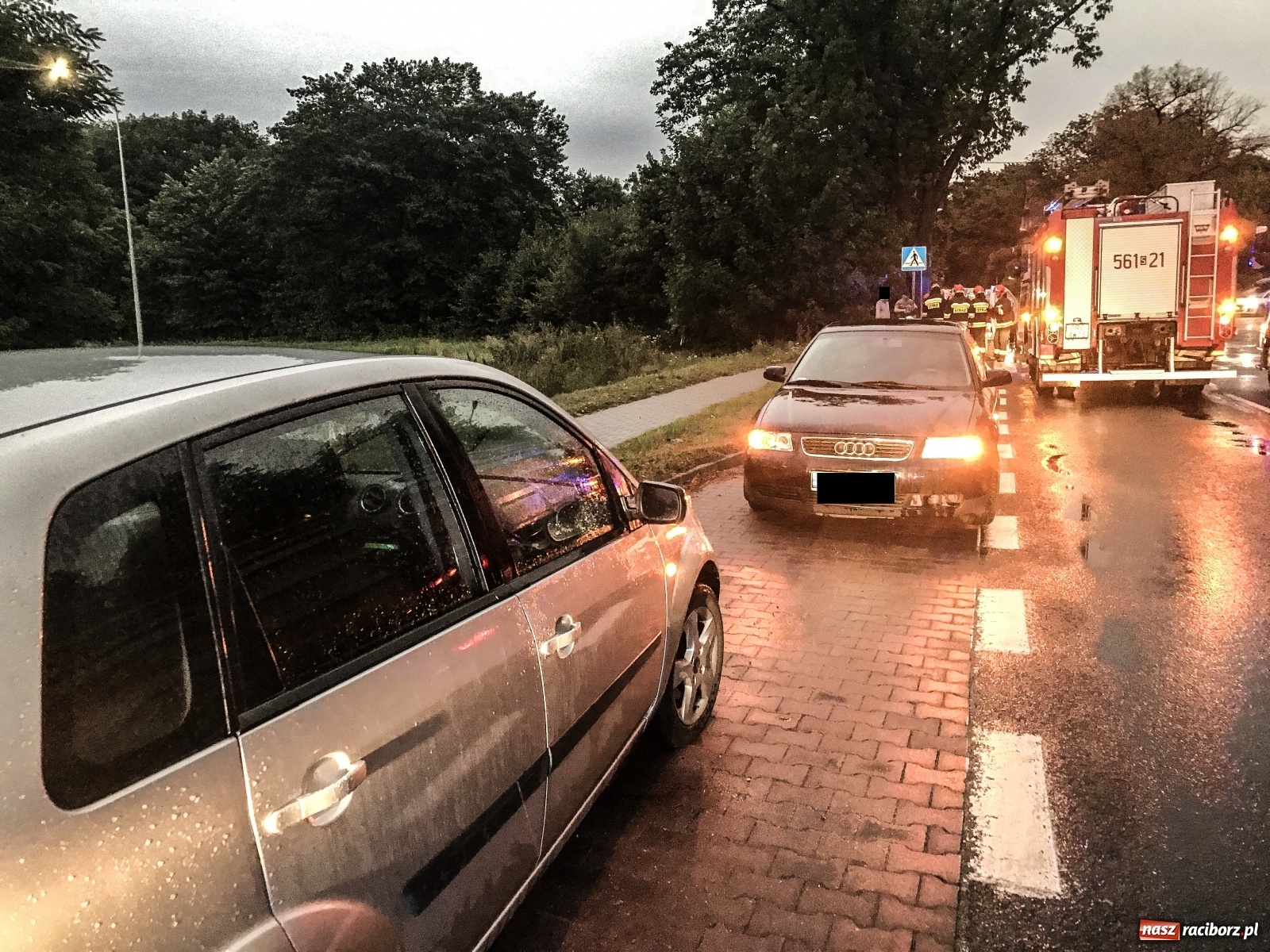 Zdjęcie w galerii na portalu naszraciborz.pl: Pijany wszedł wprost pod samochód [FOTO] wiadomości z regionu