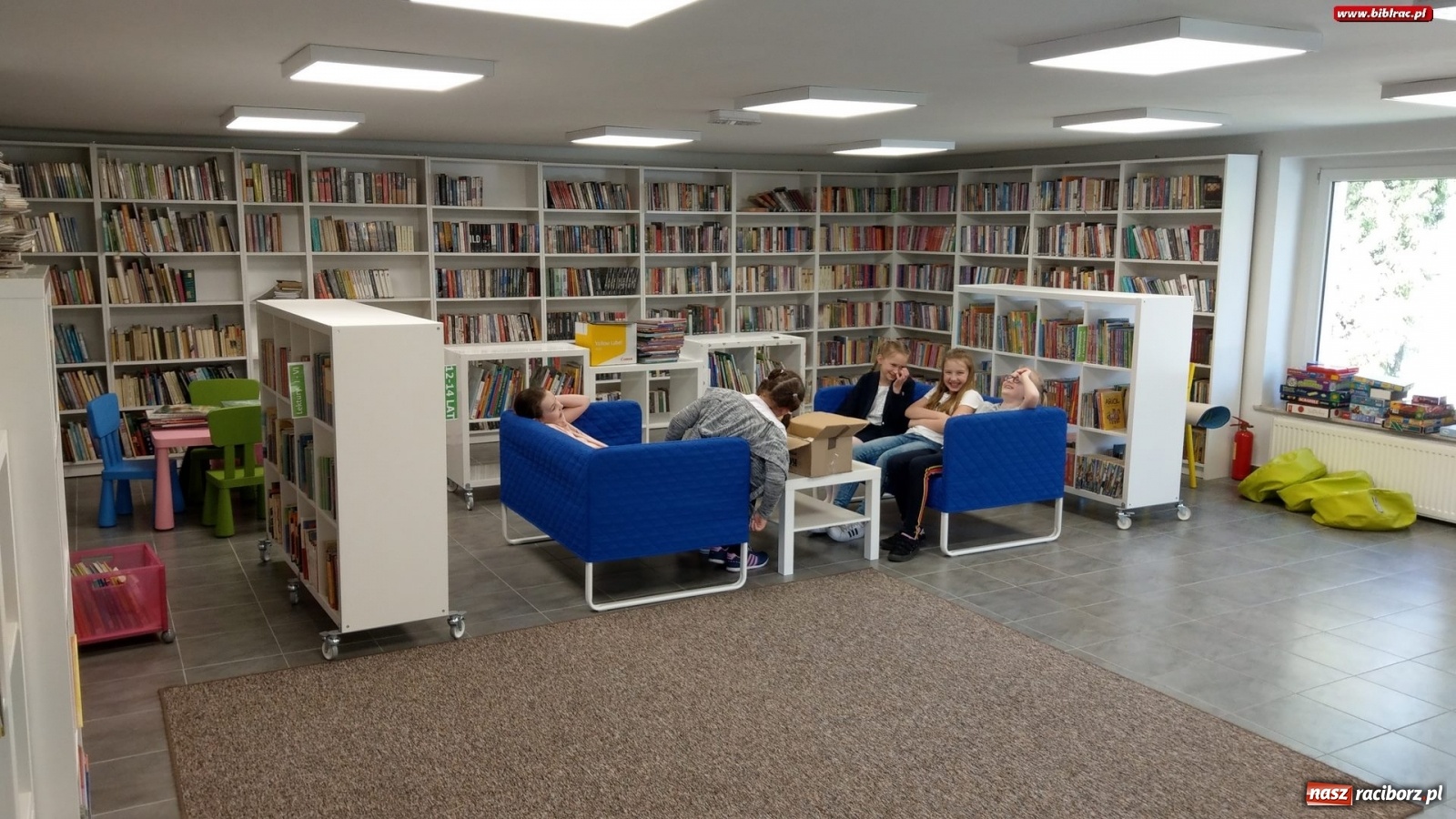 Zdjęcie w galerii na portalu naszraciborz.pl: Biblioteki pięknieją dzięki mieszkańcom Raciborza wiadomości z regionu