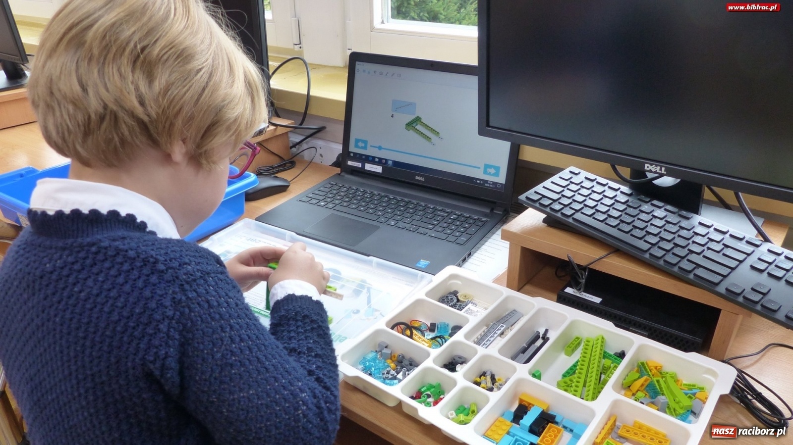 Zdjęcie w galerii na portalu naszraciborz.pl: Biblioteki pięknieją dzięki mieszkańcom Raciborza wiadomości z regionu