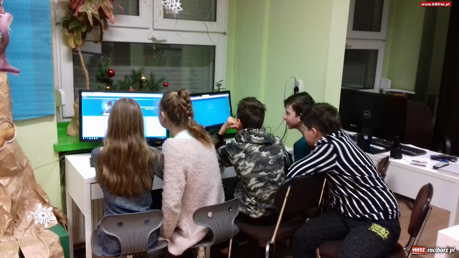 Zdjęcie w galerii na portalu naszraciborz.pl: Biblioteki pięknieją dzięki mieszkańcom Raciborza wiadomości z regionu