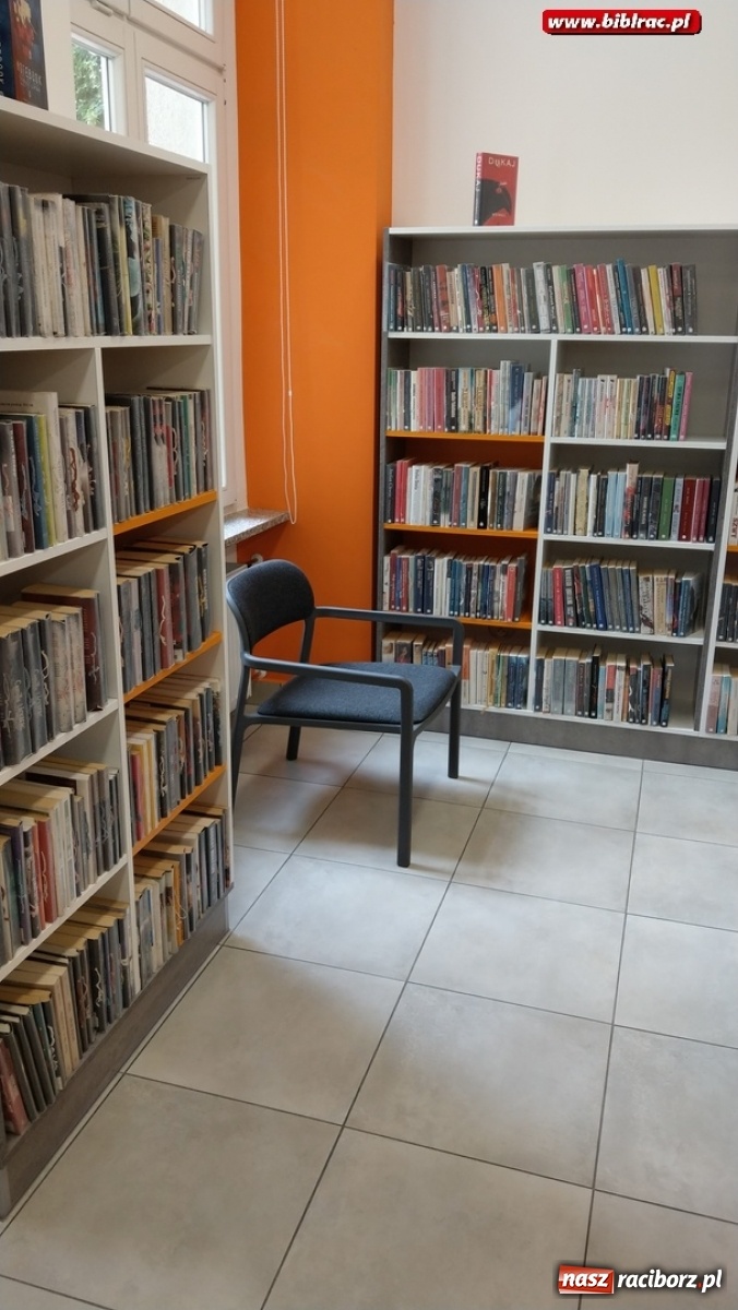 Zdjęcie w galerii na portalu naszraciborz.pl: Biblioteki pięknieją dzięki mieszkańcom Raciborza wiadomości z regionu