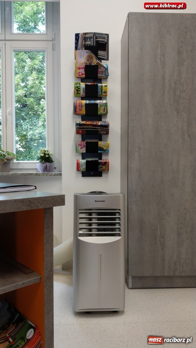 Zdjęcie w galerii na portalu naszraciborz.pl: Biblioteki pięknieją dzięki mieszkańcom Raciborza wiadomości z regionu