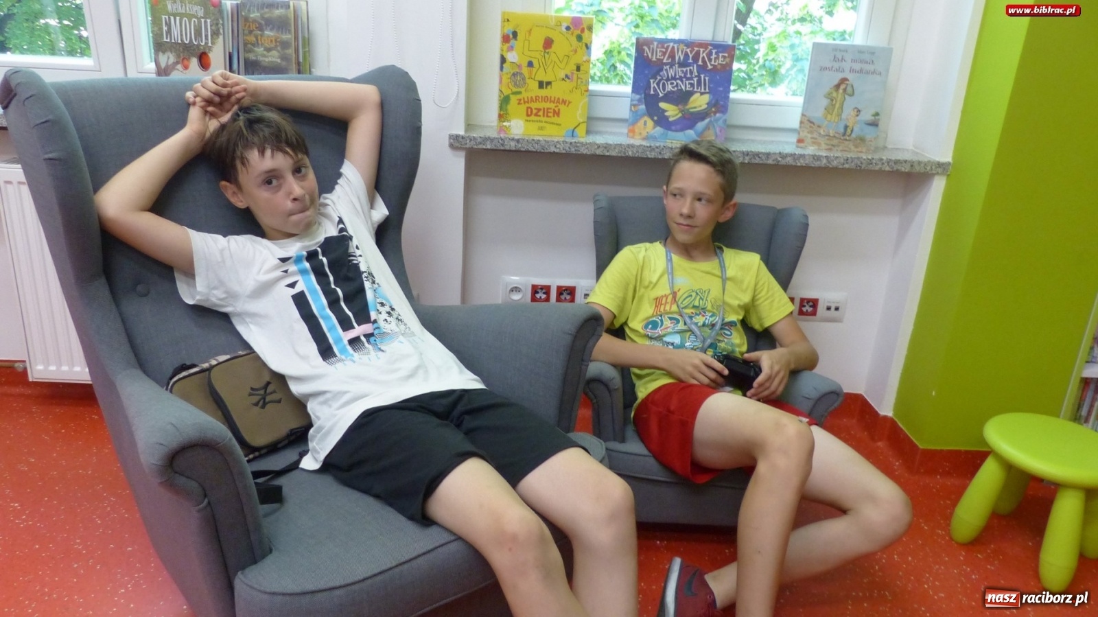 Zdjęcie w galerii na portalu naszraciborz.pl: Biblioteki pięknieją dzięki mieszkańcom Raciborza wiadomości z regionu