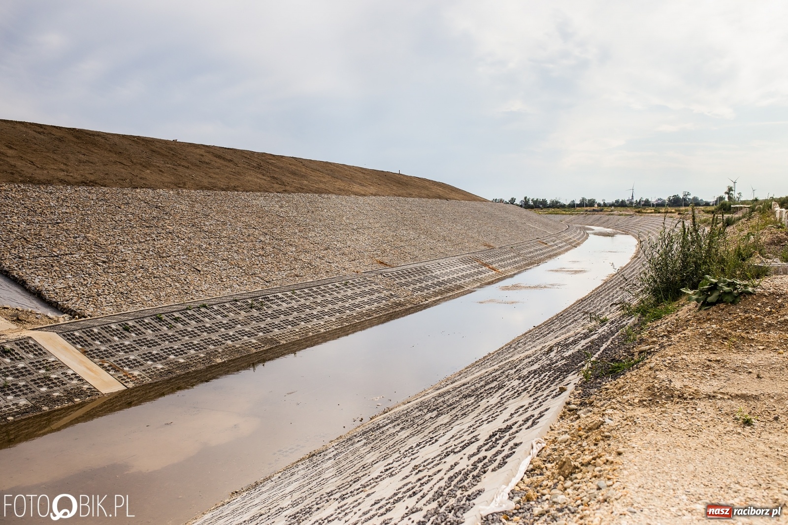 Zdjęcie w galerii na portalu naszraciborz.pl: Budowa zbiornika Racibórz. Najnowsze zdjęcia z placu budowy w rejonie Rafako  wiadomości z regionu