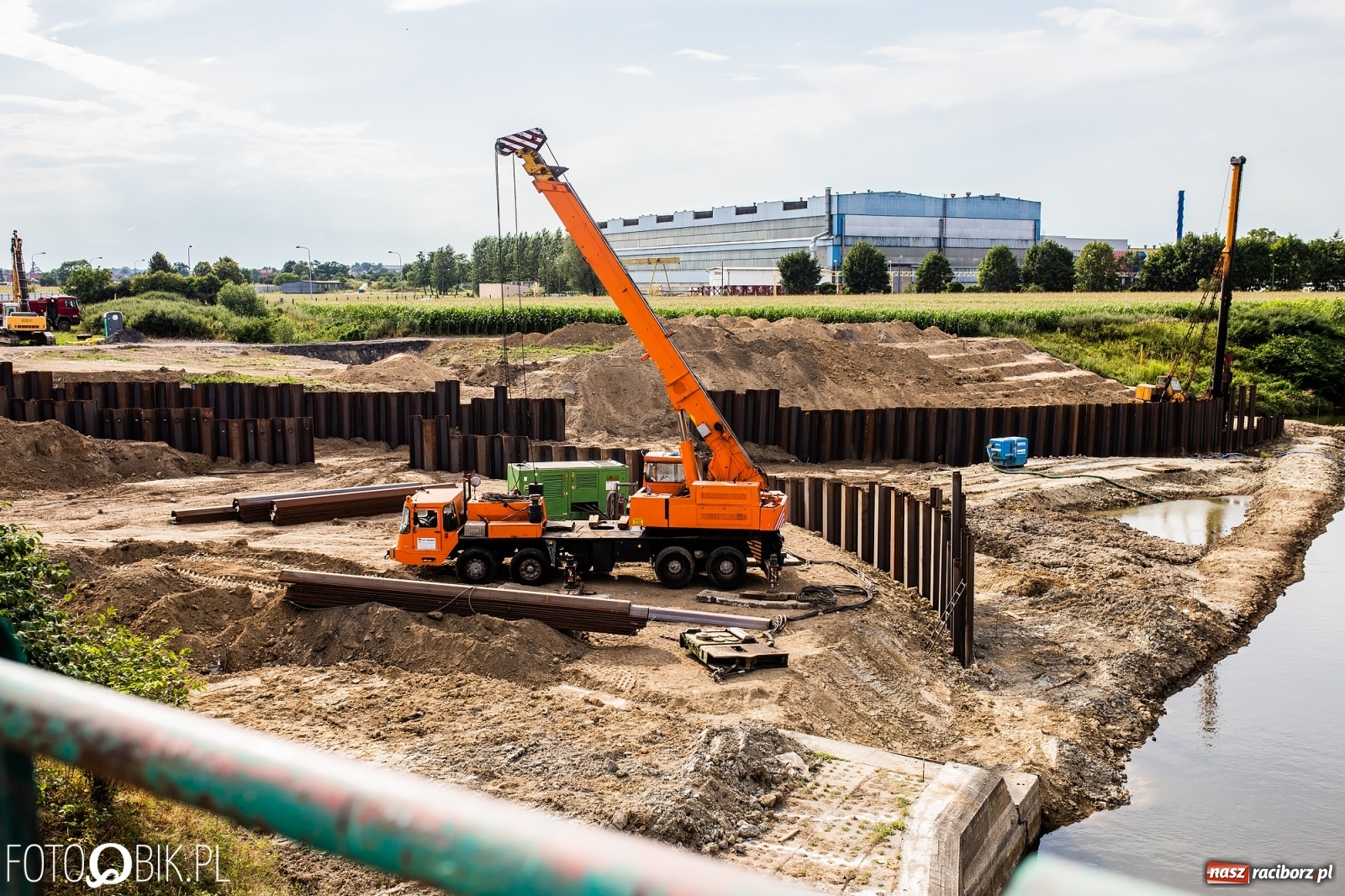 Zdjęcie w galerii na portalu naszraciborz.pl: Budowa zbiornika Racibórz. Najnowsze zdjęcia z placu budowy w rejonie Rafako  wiadomości z regionu