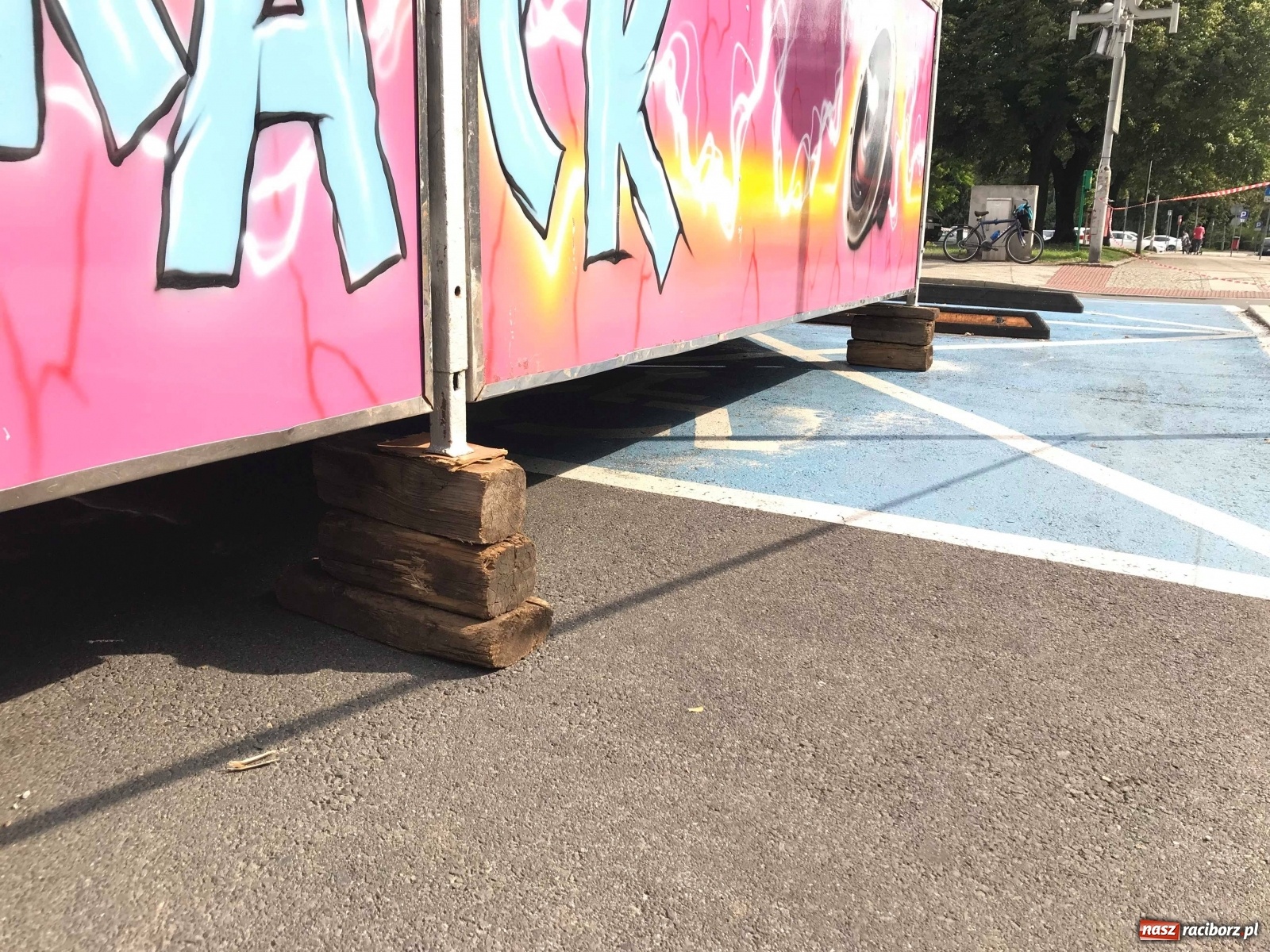 Zdjęcie w galerii na portalu naszraciborz.pl: Sprawdzono lunapark na placu Długosza. Nie ma zastrzeżeń [FOTO]  wiadomości z regionu