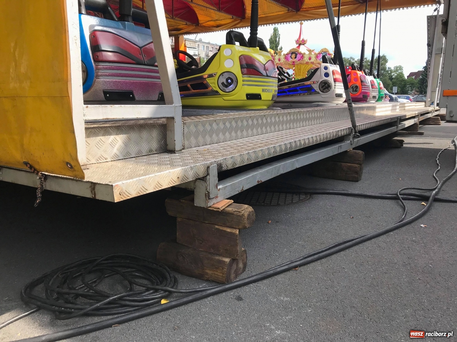 Zdjęcie w galerii na portalu naszraciborz.pl: Sprawdzono lunapark na placu Długosza. Nie ma zastrzeżeń [FOTO]  wiadomości z regionu